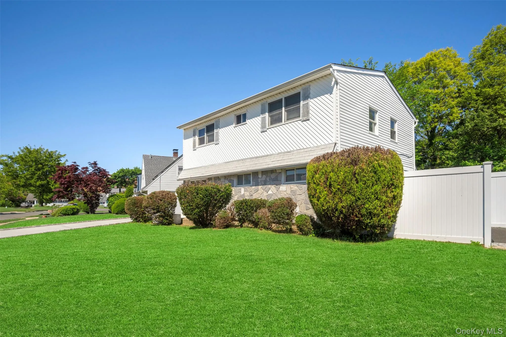 13 Squirrel Lane, Hempstead, NY, 4 Bedrooms Bedrooms, 6 Rooms Rooms,2 BathroomsBathrooms,Residential,For Rent,Squirrel,0,999287 13 Squirrel Lane, Hempstead, NY, 4 Bedrooms Bedrooms, 6 Rooms Rooms,2 BathroomsBathrooms,Residential,For Rent,Squirrel,0,999287