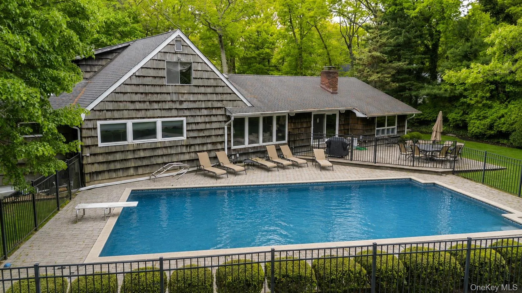 6 Apex Road, Huntington, NY, 5 Bedrooms Bedrooms, 12 Rooms Rooms,3 BathroomsBathrooms,Residential,For Rent,Apex,0,999293 6 Apex Road, Huntington, NY, 5 Bedrooms Bedrooms, 12 Rooms Rooms,3 BathroomsBathrooms,Residential,For Rent,Apex,0,999293