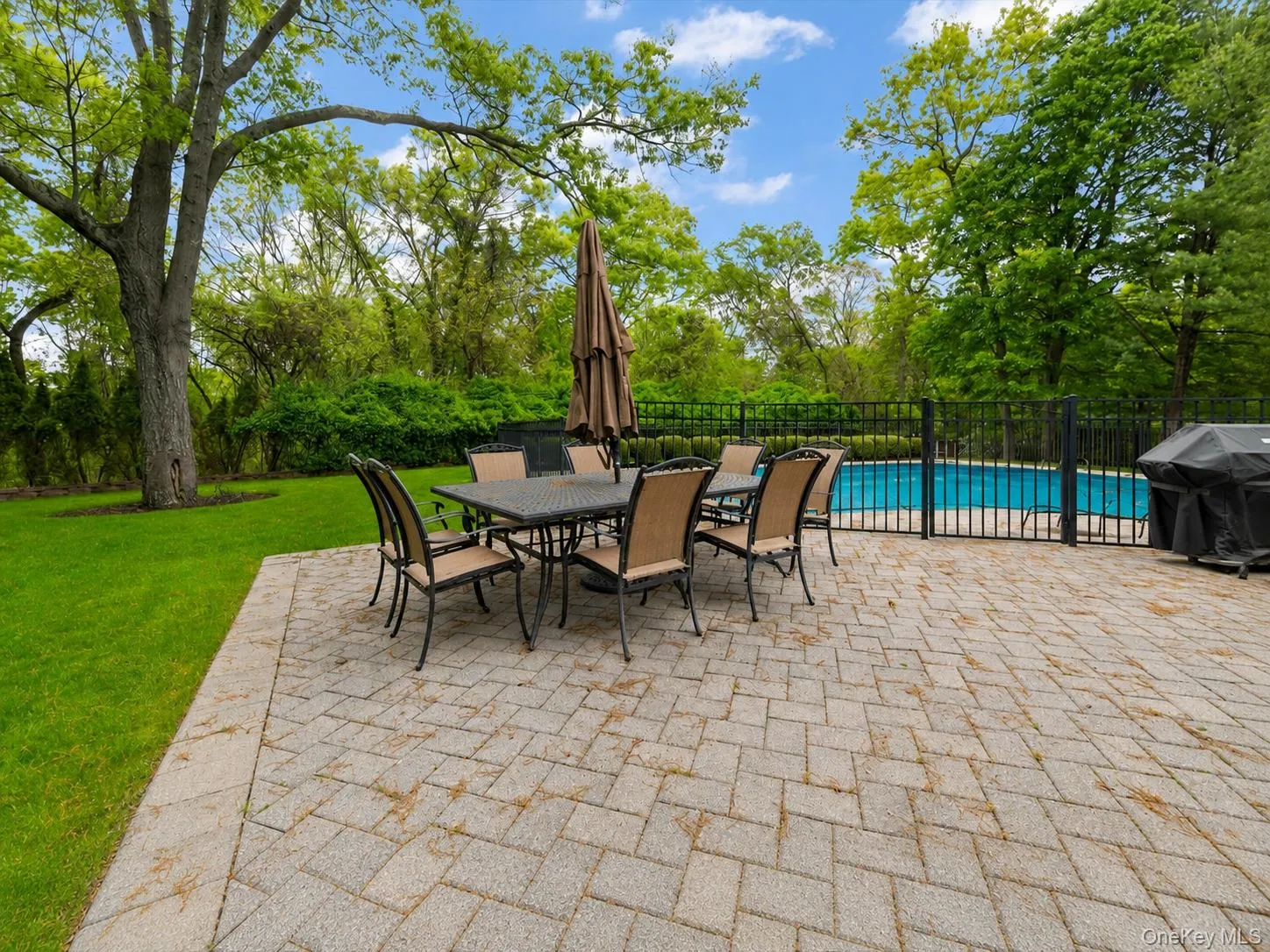 6 Apex Road, Huntington, NY, 5 Bedrooms Bedrooms, 12 Rooms Rooms,3 BathroomsBathrooms,Residential,For Rent,Apex,0,999293 6 Apex Road, Huntington, NY, 5 Bedrooms Bedrooms, 12 Rooms Rooms,3 BathroomsBathrooms,Residential,For Rent,Apex,0,999293
