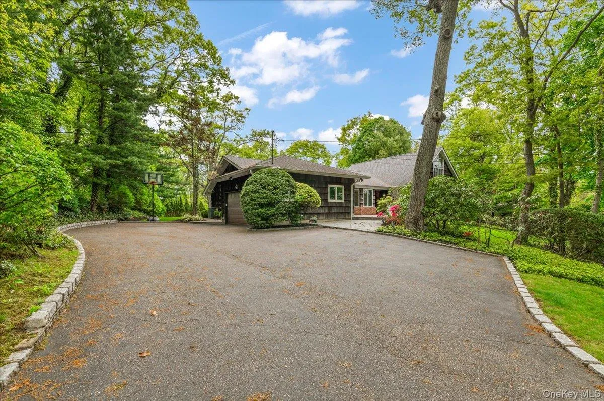6 Apex Road, Huntington, NY, 5 Bedrooms Bedrooms, 12 Rooms Rooms,3 BathroomsBathrooms,Residential,For Rent,Apex,0,999293 6 Apex Road, Huntington, NY, 5 Bedrooms Bedrooms, 12 Rooms Rooms,3 BathroomsBathrooms,Residential,For Rent,Apex,0,999293
