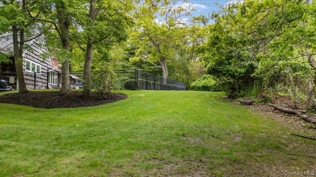 6 Apex Road, Huntington, NY, 5 Bedrooms Bedrooms, 12 Rooms Rooms,3 BathroomsBathrooms,Residential,For Rent,Apex,0,999293 6 Apex Road, Huntington, NY, 5 Bedrooms Bedrooms, 12 Rooms Rooms,3 BathroomsBathrooms,Residential,For Rent,Apex,0,999293