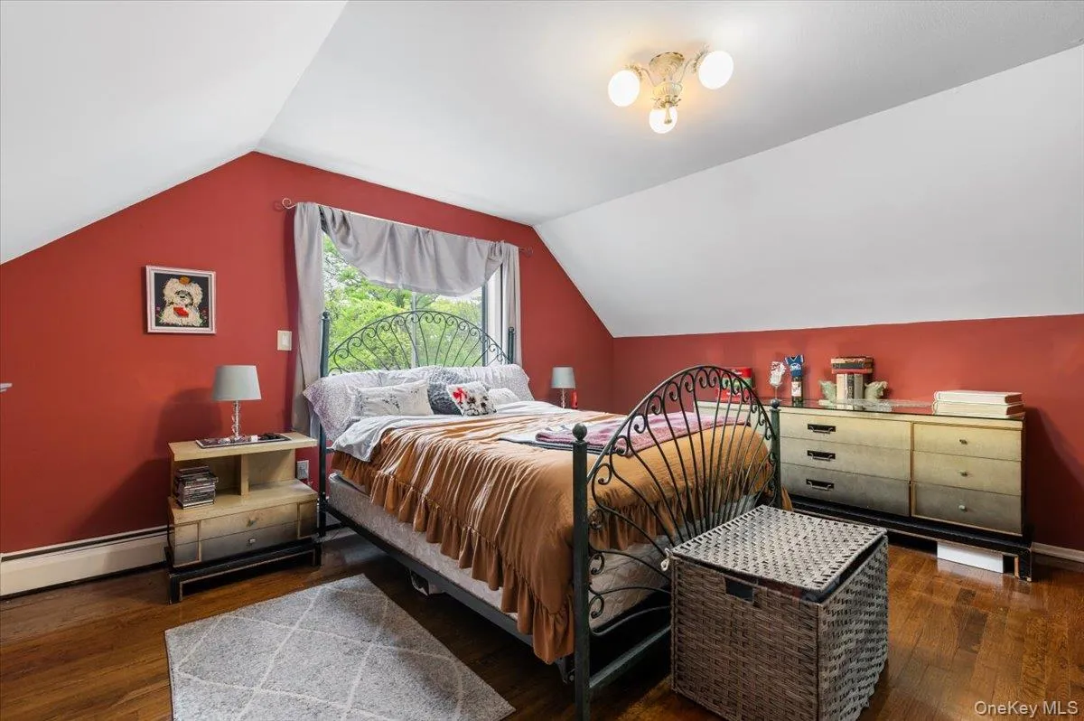 6 Apex Road, Huntington, NY, 5 Bedrooms Bedrooms, 12 Rooms Rooms,3 BathroomsBathrooms,Residential,For Rent,Apex,0,999293 6 Apex Road, Huntington, NY, 5 Bedrooms Bedrooms, 12 Rooms Rooms,3 BathroomsBathrooms,Residential,For Rent,Apex,0,999293