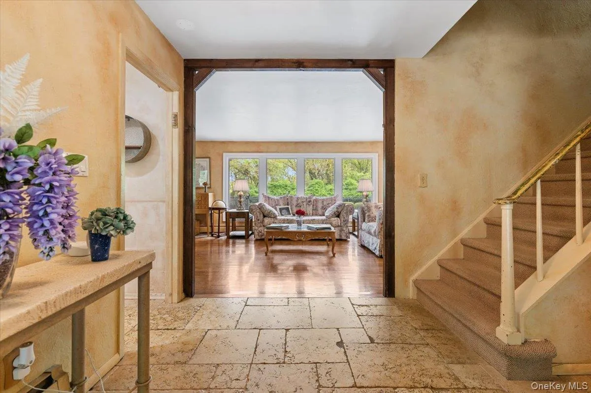 6 Apex Road, Huntington, NY, 5 Bedrooms Bedrooms, 12 Rooms Rooms,3 BathroomsBathrooms,Residential,For Rent,Apex,0,999293 6 Apex Road, Huntington, NY, 5 Bedrooms Bedrooms, 12 Rooms Rooms,3 BathroomsBathrooms,Residential,For Rent,Apex,0,999293