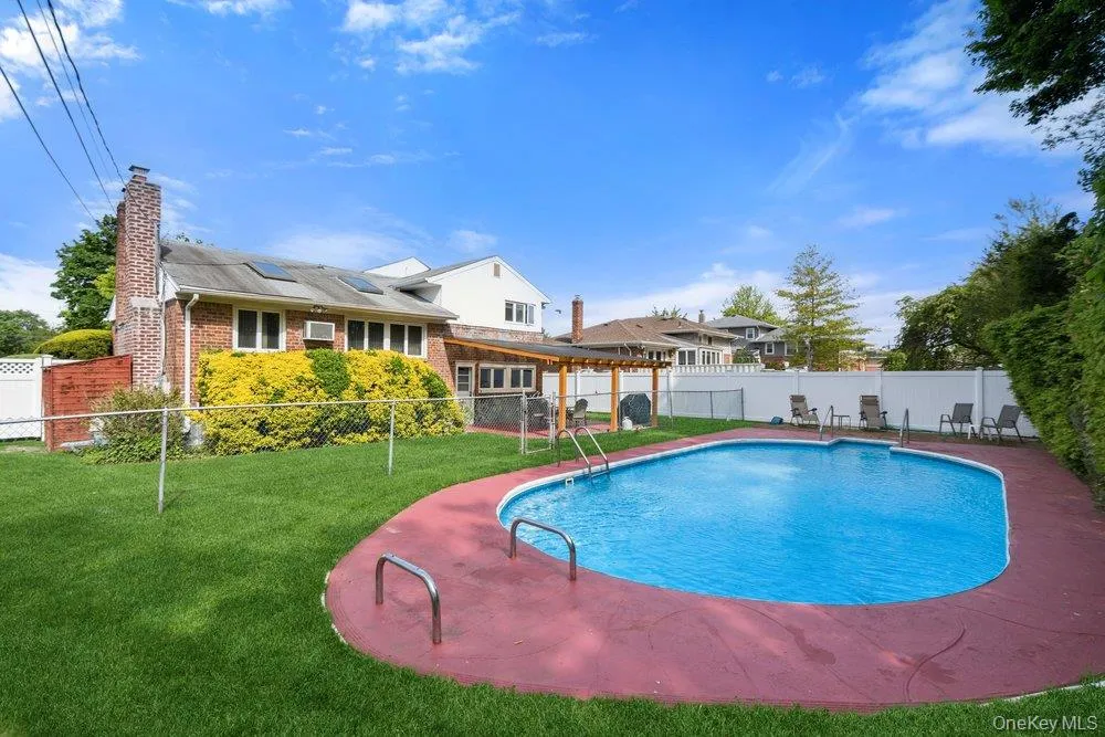 8 Pasadena Drive, Oyster Bay, NY, 3 Bedrooms Bedrooms, 7 Rooms Rooms,3 BathroomsBathrooms,Residential,For Rent,Pasadena,0,999295 8 Pasadena Drive, Oyster Bay, NY, 3 Bedrooms Bedrooms, 7 Rooms Rooms,3 BathroomsBathrooms,Residential,For Rent,Pasadena,0,999295