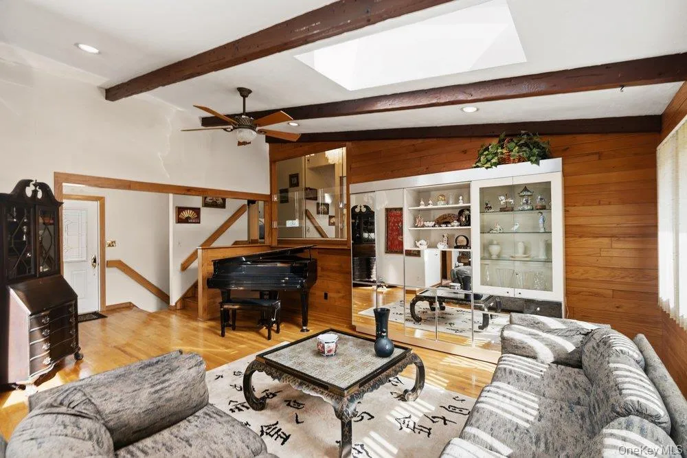 8 Pasadena Drive, Oyster Bay, NY, 3 Bedrooms Bedrooms, 7 Rooms Rooms,3 BathroomsBathrooms,Residential,For Rent,Pasadena,0,999295 8 Pasadena Drive, Oyster Bay, NY, 3 Bedrooms Bedrooms, 7 Rooms Rooms,3 BathroomsBathrooms,Residential,For Rent,Pasadena,0,999295