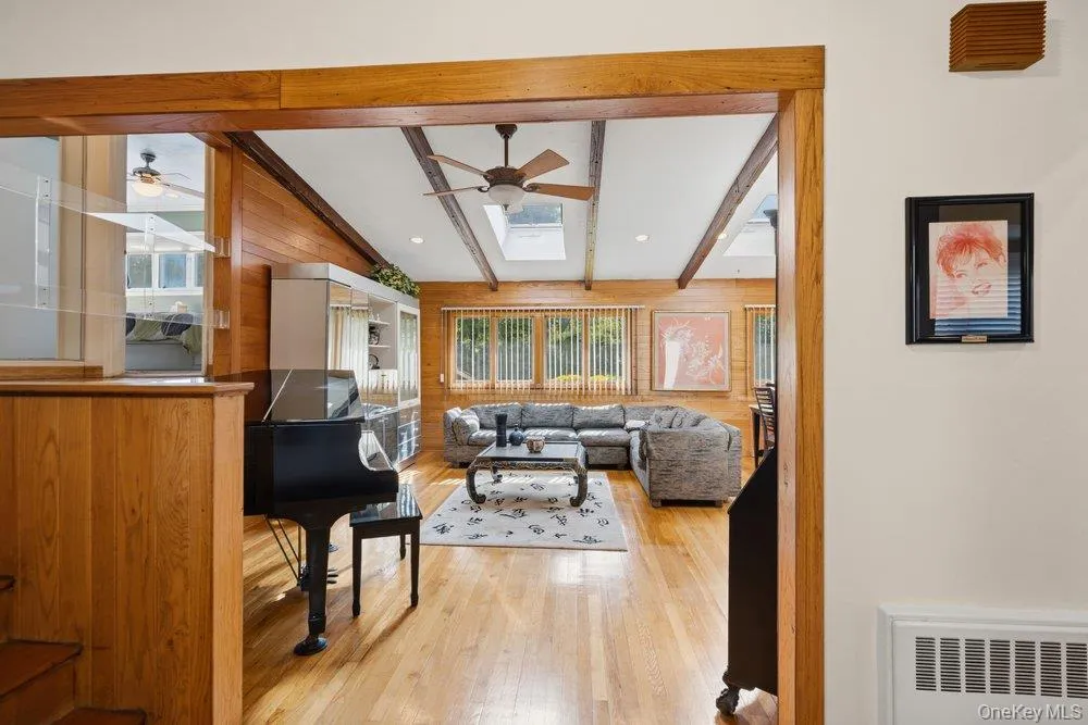 8 Pasadena Drive, Oyster Bay, NY, 3 Bedrooms Bedrooms, 7 Rooms Rooms,3 BathroomsBathrooms,Residential,For Rent,Pasadena,0,999295 8 Pasadena Drive, Oyster Bay, NY, 3 Bedrooms Bedrooms, 7 Rooms Rooms,3 BathroomsBathrooms,Residential,For Rent,Pasadena,0,999295