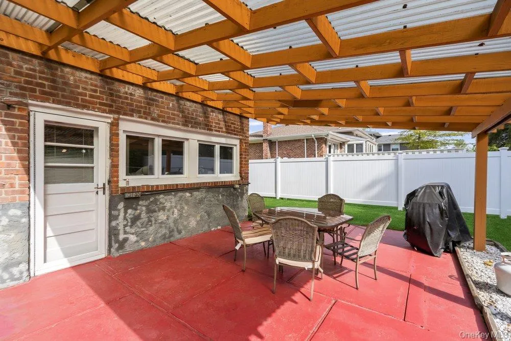 8 Pasadena Drive, Oyster Bay, NY, 3 Bedrooms Bedrooms, 7 Rooms Rooms,3 BathroomsBathrooms,Residential,For Rent,Pasadena,0,999295 8 Pasadena Drive, Oyster Bay, NY, 3 Bedrooms Bedrooms, 7 Rooms Rooms,3 BathroomsBathrooms,Residential,For Rent,Pasadena,0,999295