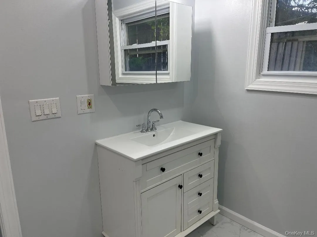 137 Pacific Boulevard, Long Beach, NY, 1 Bedroom Bedrooms, 3 Rooms Rooms,1 BathroomBathrooms,Residential Lease,For Rent,Pacific,0,999296 137 Pacific Boulevard, Long Beach, NY, 1 Bedroom Bedrooms, 3 Rooms Rooms,1 BathroomBathrooms,Residential Lease,For Rent,Pacific,0,999296