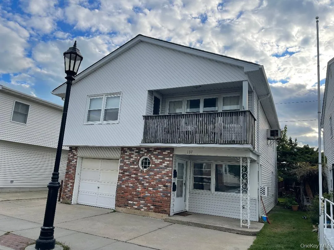 137 Pacific Boulevard, Long Beach, NY, 1 Bedroom Bedrooms, 3 Rooms Rooms,1 BathroomBathrooms,Residential Lease,For Rent,Pacific,0,999296 137 Pacific Boulevard, Long Beach, NY, 1 Bedroom Bedrooms, 3 Rooms Rooms,1 BathroomBathrooms,Residential Lease,For Rent,Pacific,0,999296