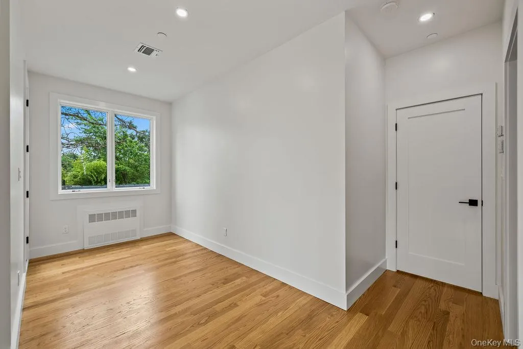 11 Lincoln Street, Ramapo, NY, 8 Bedrooms Bedrooms, 15 Rooms Rooms,5 BathroomsBathrooms,Residential,For Rent,Lincoln,0,999297 11 Lincoln Street, Ramapo, NY, 8 Bedrooms Bedrooms, 15 Rooms Rooms,5 BathroomsBathrooms,Residential,For Rent,Lincoln,0,999297