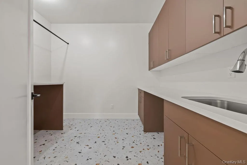 11 Lincoln Street, Ramapo, NY, 8 Bedrooms Bedrooms, 15 Rooms Rooms,5 BathroomsBathrooms,Residential,For Rent,Lincoln,0,999297 11 Lincoln Street, Ramapo, NY, 8 Bedrooms Bedrooms, 15 Rooms Rooms,5 BathroomsBathrooms,Residential,For Rent,Lincoln,0,999297