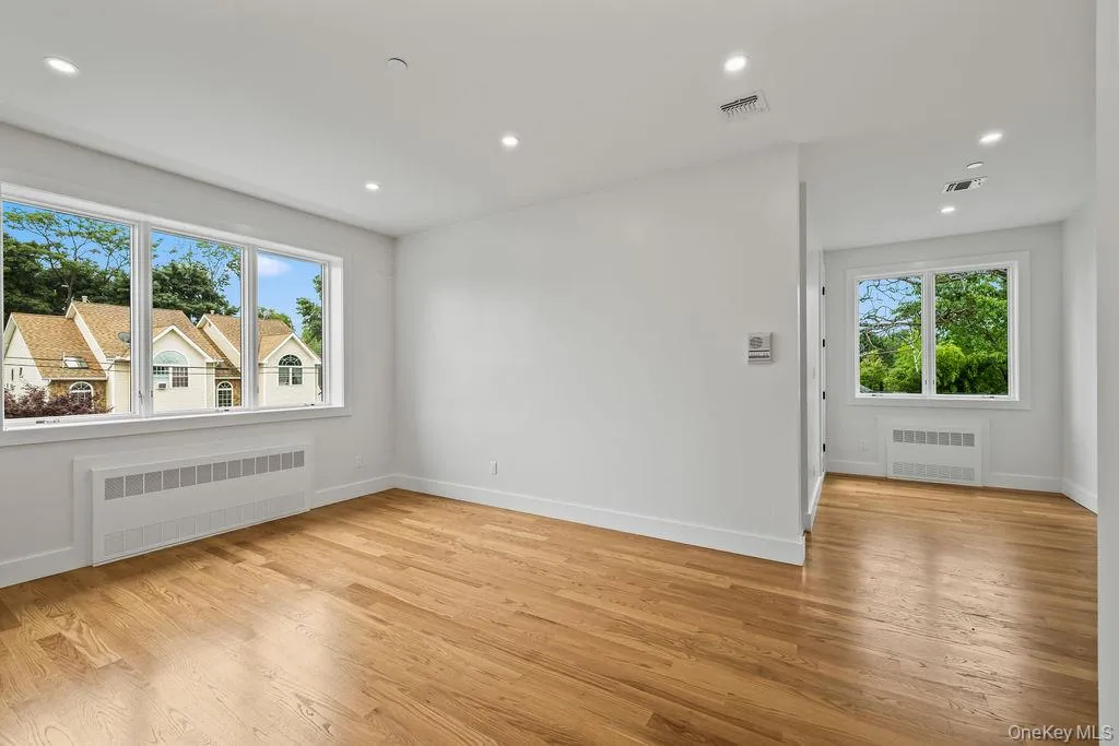 11 Lincoln Street, Ramapo, NY, 8 Bedrooms Bedrooms, 15 Rooms Rooms,5 BathroomsBathrooms,Residential,For Rent,Lincoln,0,999297 11 Lincoln Street, Ramapo, NY, 8 Bedrooms Bedrooms, 15 Rooms Rooms,5 BathroomsBathrooms,Residential,For Rent,Lincoln,0,999297