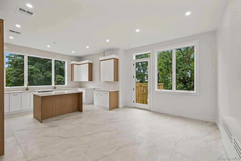 11 Lincoln Street, Ramapo, NY, 8 Bedrooms Bedrooms, 15 Rooms Rooms,5 BathroomsBathrooms,Residential,For Rent,Lincoln,0,999297 11 Lincoln Street, Ramapo, NY, 8 Bedrooms Bedrooms, 15 Rooms Rooms,5 BathroomsBathrooms,Residential,For Rent,Lincoln,0,999297