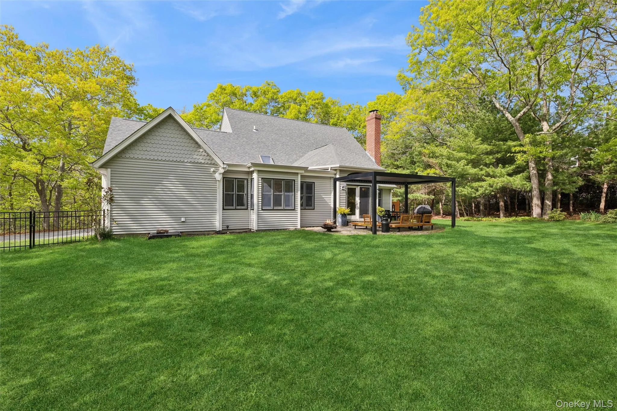 2 Red Creek Circle, Southampton, NY, 4 Bedrooms Bedrooms, 11 Rooms Rooms,2 BathroomsBathrooms,Residential Lease,For Rent,Red Creek,0,999298 2 Red Creek Circle, Southampton, NY, 4 Bedrooms Bedrooms, 11 Rooms Rooms,2 BathroomsBathrooms,Residential Lease,For Rent,Red Creek,0,999298