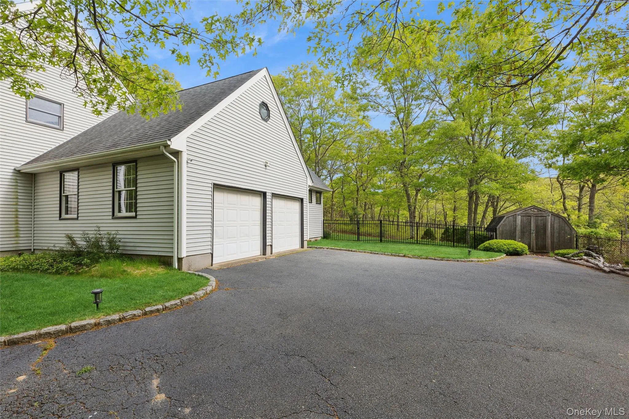 2 Red Creek Circle, Southampton, NY, 4 Bedrooms Bedrooms, 11 Rooms Rooms,2 BathroomsBathrooms,Residential Lease,For Rent,Red Creek,0,999298 2 Red Creek Circle, Southampton, NY, 4 Bedrooms Bedrooms, 11 Rooms Rooms,2 BathroomsBathrooms,Residential Lease,For Rent,Red Creek,0,999298
