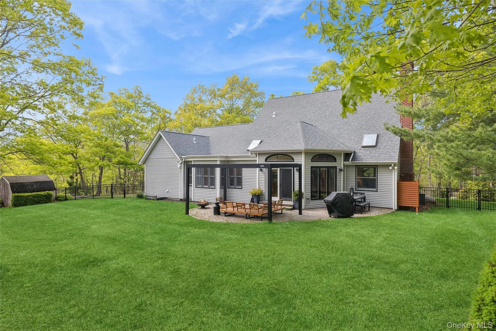 2 Red Creek Circle, Southampton, NY, 4 Bedrooms Bedrooms, 11 Rooms Rooms,2 BathroomsBathrooms,Residential Lease,For Rent,Red Creek,0,999298 2 Red Creek Circle, Southampton, NY, 4 Bedrooms Bedrooms, 11 Rooms Rooms,2 BathroomsBathrooms,Residential Lease,For Rent,Red Creek,0,999298