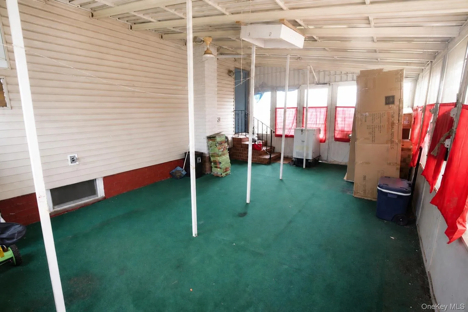 Enclosed porch Enclosed porch