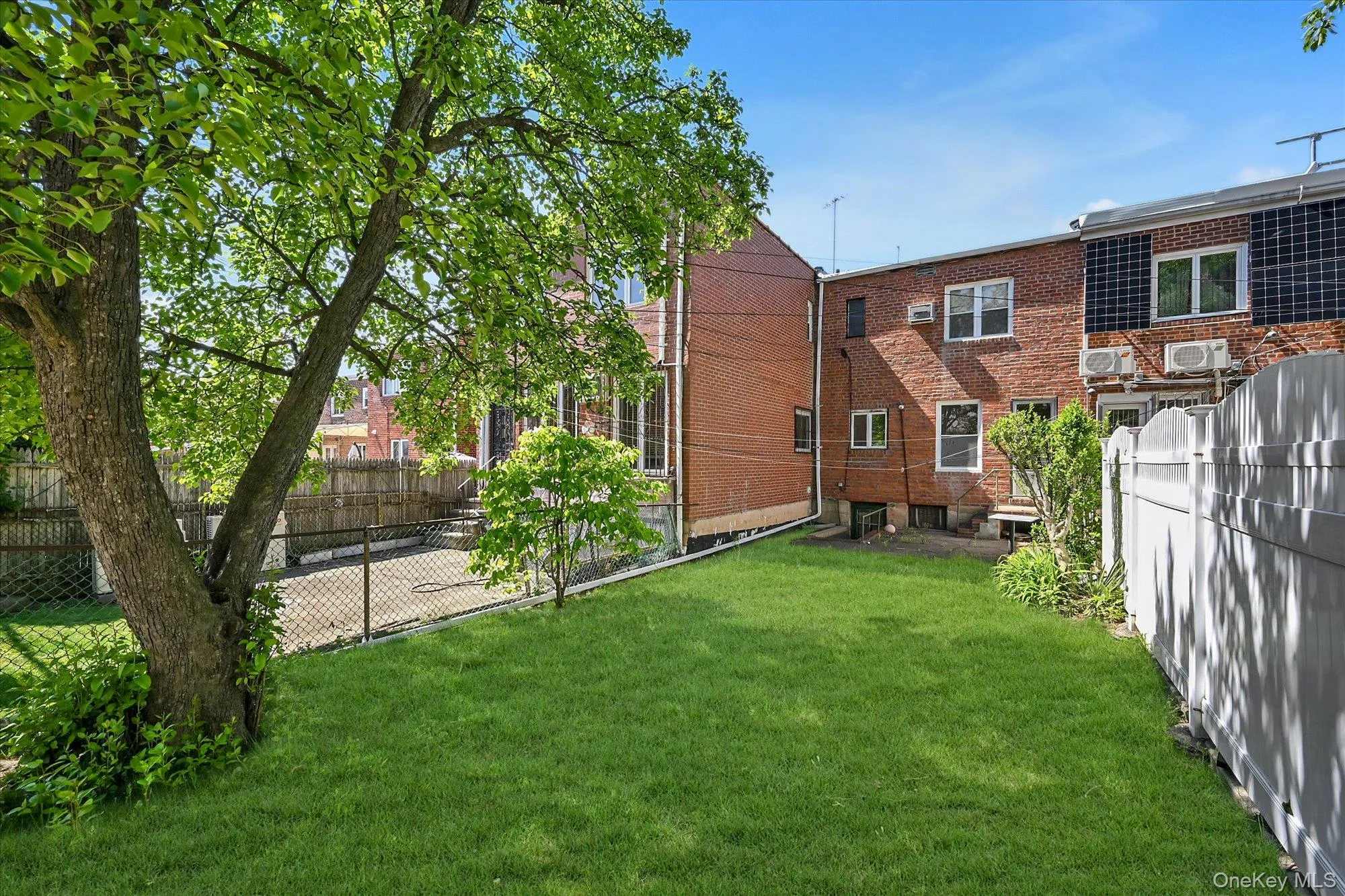 137-76 70th Road, New York, NY, 3 Bedrooms Bedrooms, 6 Rooms Rooms,1 BathroomBathrooms,Residential,For Rent,70th,0,999302 137-76 70th Road, New York, NY, 3 Bedrooms Bedrooms, 6 Rooms Rooms,1 BathroomBathrooms,Residential,For Rent,70th,0,999302