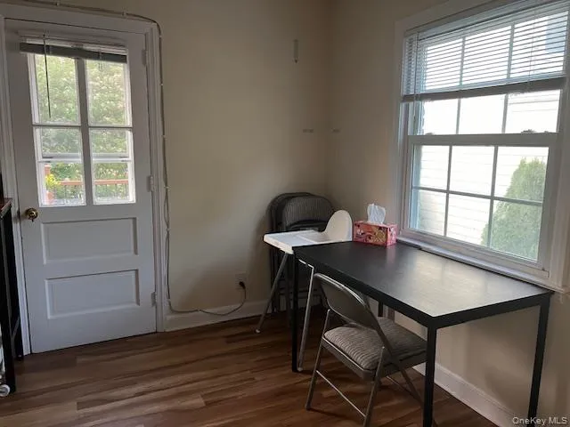 225 Thompson Shore Rd, North Hempstead, NY, 2 Bedrooms Bedrooms, 5 Rooms Rooms,1 BathroomBathrooms,Residential Lease,For Rent,Thompson Shore Rd,0,999303 225 Thompson Shore Rd, North Hempstead, NY, 2 Bedrooms Bedrooms, 5 Rooms Rooms,1 BathroomBathrooms,Residential Lease,For Rent,Thompson Shore Rd,0,999303