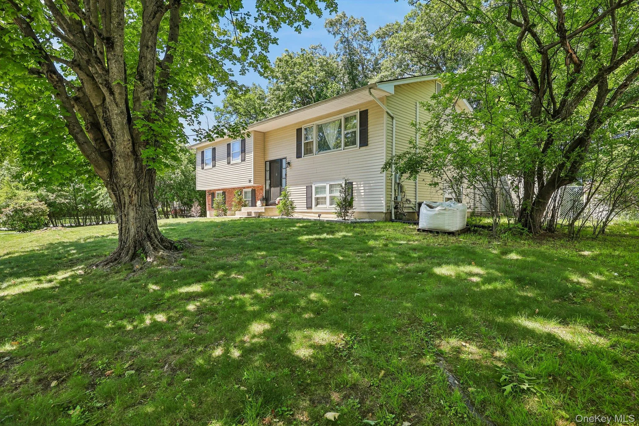 21 Baylor Road, Clarkstown, NY, 4 Bedrooms Bedrooms, 10 Rooms Rooms,2 BathroomsBathrooms,Residential,For Rent,Baylor,0,999304 21 Baylor Road, Clarkstown, NY, 4 Bedrooms Bedrooms, 10 Rooms Rooms,2 BathroomsBathrooms,Residential,For Rent,Baylor,0,999304