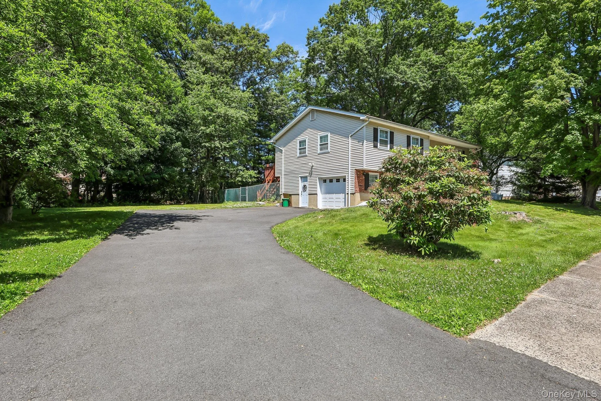 21 Baylor Road, Clarkstown, NY, 4 Bedrooms Bedrooms, 10 Rooms Rooms,2 BathroomsBathrooms,Residential,For Rent,Baylor,0,999304 21 Baylor Road, Clarkstown, NY, 4 Bedrooms Bedrooms, 10 Rooms Rooms,2 BathroomsBathrooms,Residential,For Rent,Baylor,0,999304
