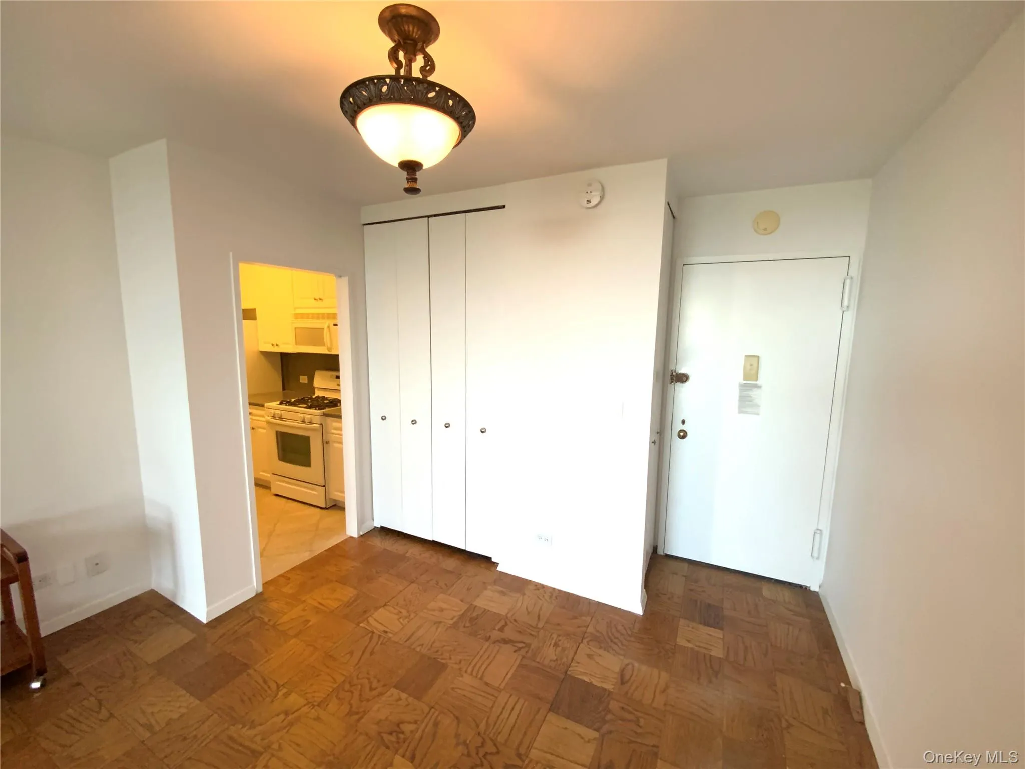 26910 Grand Central Parkway, New York, NY, 3 Rooms Rooms,1 BathroomBathrooms,Residential Sale,For Rent,Grand Central,0,999309 26910 Grand Central Parkway, New York, NY, 3 Rooms Rooms,1 BathroomBathrooms,Residential Sale,For Rent,Grand Central,0,999309