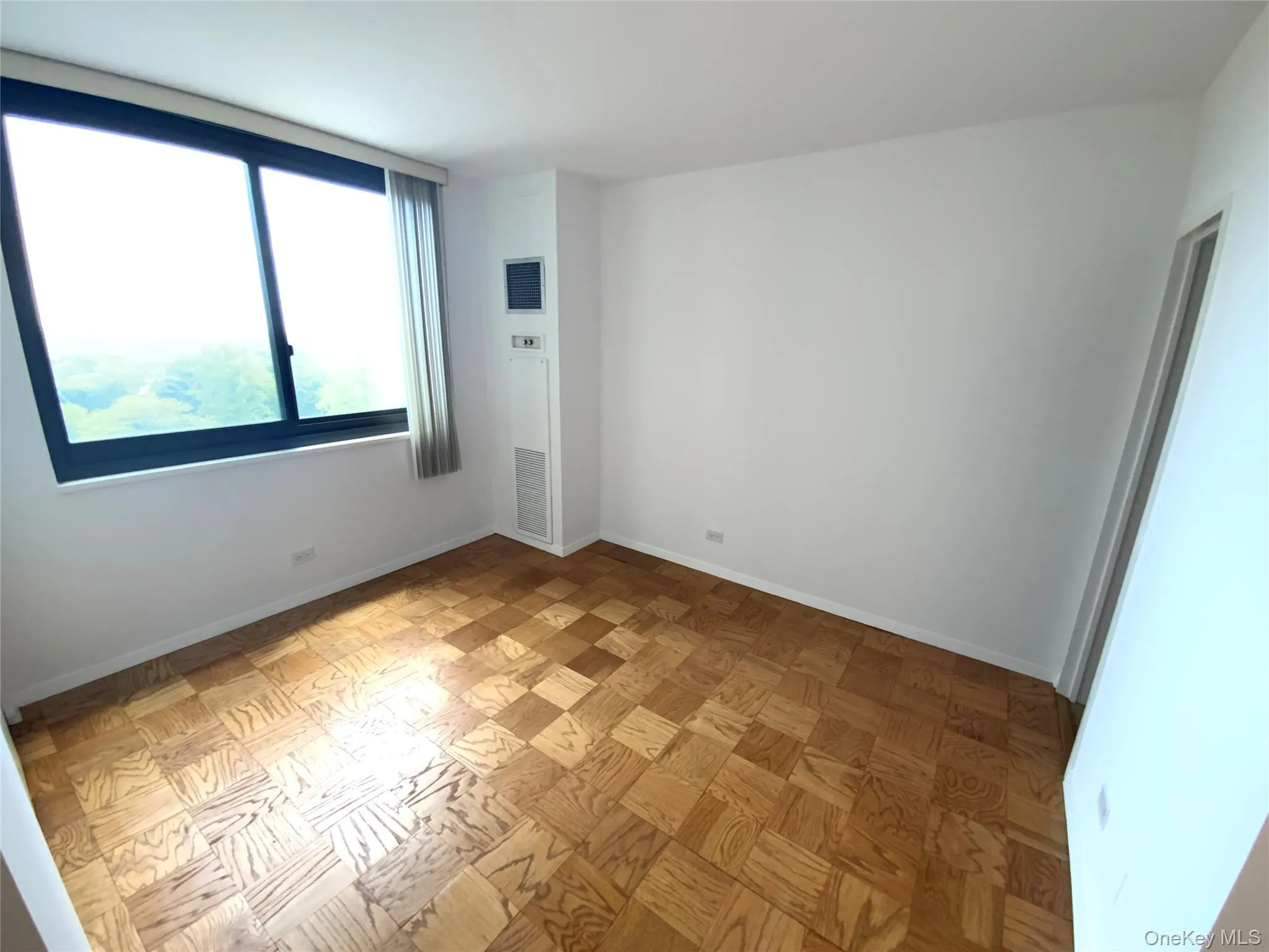 26910 Grand Central Parkway, New York, NY, 3 Rooms Rooms,1 BathroomBathrooms,Residential Sale,For Rent,Grand Central,0,999309 26910 Grand Central Parkway, New York, NY, 3 Rooms Rooms,1 BathroomBathrooms,Residential Sale,For Rent,Grand Central,0,999309