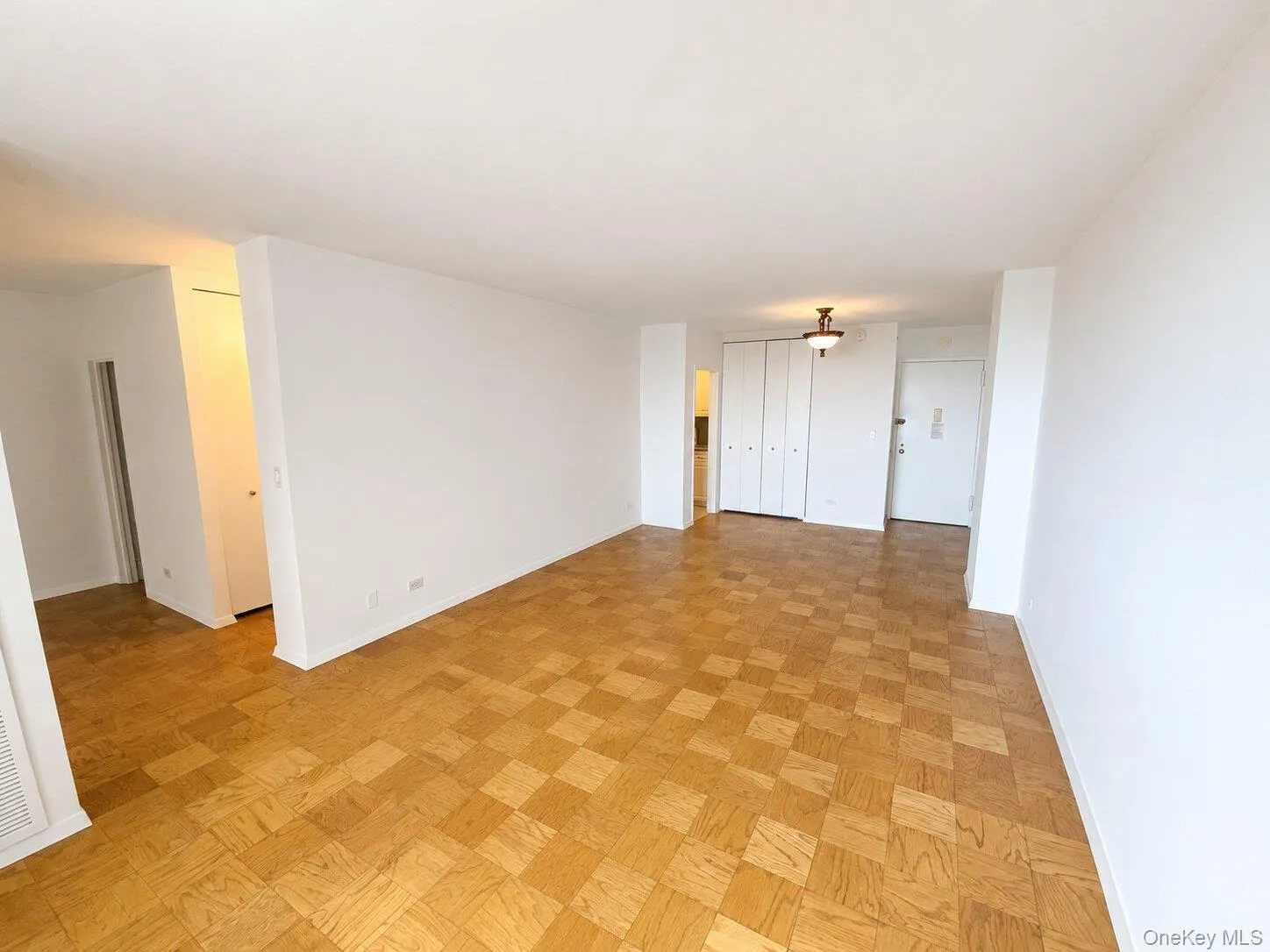 26910 Grand Central Parkway, New York, NY, 3 Rooms Rooms,1 BathroomBathrooms,Residential Sale,For Rent,Grand Central,0,999309 26910 Grand Central Parkway, New York, NY, 3 Rooms Rooms,1 BathroomBathrooms,Residential Sale,For Rent,Grand Central,0,999309