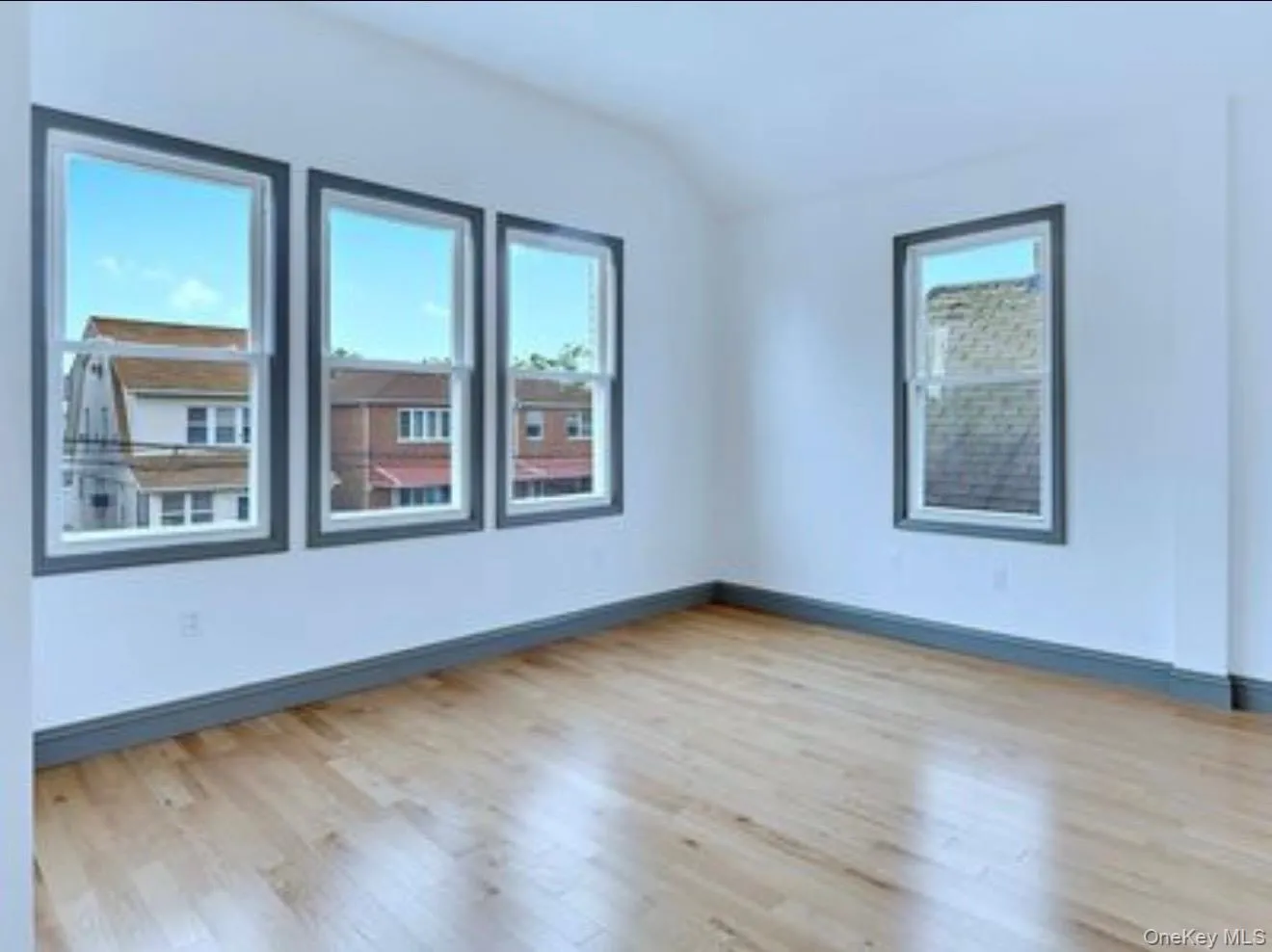 2881 Roberts Avenue, New York, NY, 4 Bedrooms Bedrooms, 8 Rooms Rooms,3 BathroomsBathrooms,Residential,For Rent,Roberts,0,999310 2881 Roberts Avenue, New York, NY, 4 Bedrooms Bedrooms, 8 Rooms Rooms,3 BathroomsBathrooms,Residential,For Rent,Roberts,0,999310
