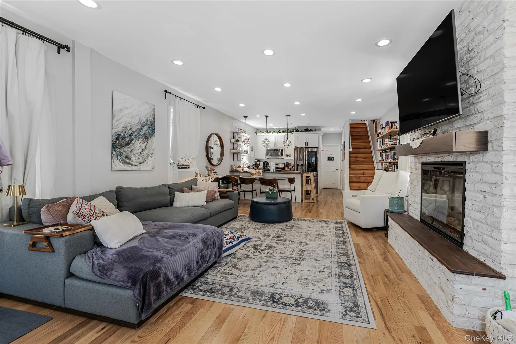 2881 Roberts Avenue, New York, NY, 4 Bedrooms Bedrooms, 8 Rooms Rooms,3 BathroomsBathrooms,Residential,For Rent,Roberts,0,999310 2881 Roberts Avenue, New York, NY, 4 Bedrooms Bedrooms, 8 Rooms Rooms,3 BathroomsBathrooms,Residential,For Rent,Roberts,0,999310