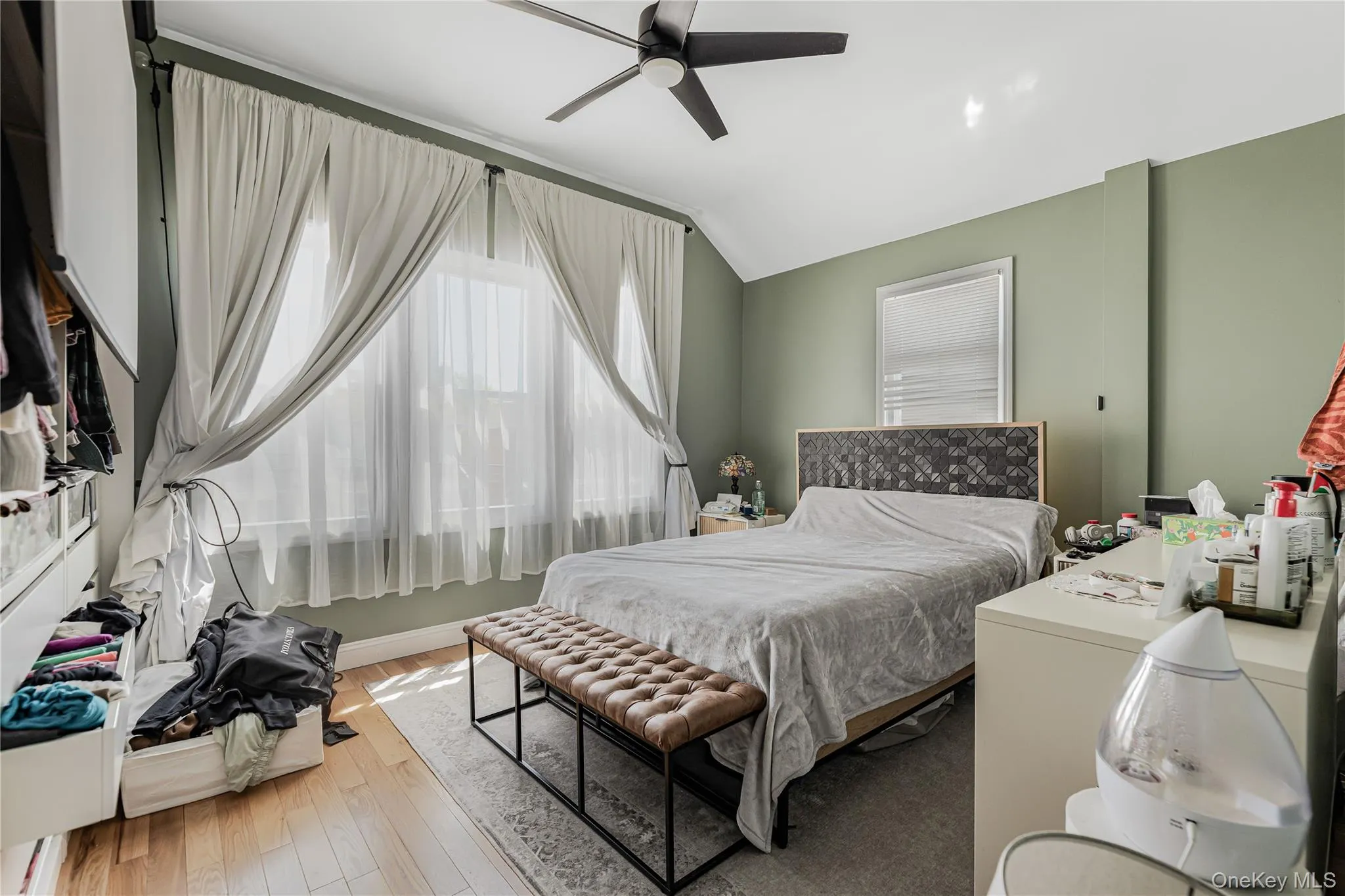 2881 Roberts Avenue, New York, NY, 4 Bedrooms Bedrooms, 8 Rooms Rooms,3 BathroomsBathrooms,Residential,For Rent,Roberts,0,999310 2881 Roberts Avenue, New York, NY, 4 Bedrooms Bedrooms, 8 Rooms Rooms,3 BathroomsBathrooms,Residential,For Rent,Roberts,0,999310