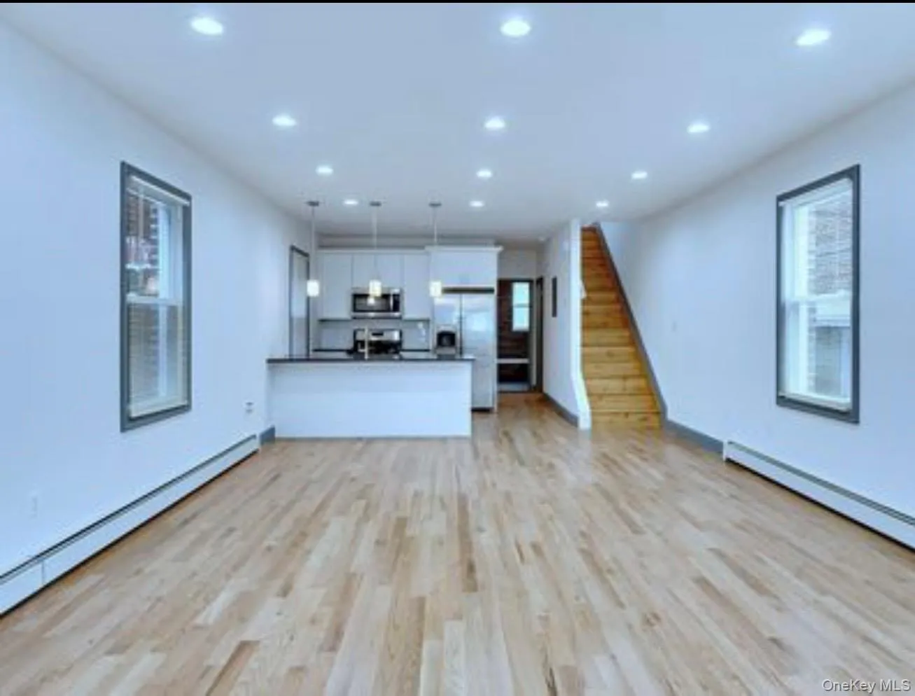 2881 Roberts Avenue, New York, NY, 4 Bedrooms Bedrooms, 8 Rooms Rooms,3 BathroomsBathrooms,Residential,For Rent,Roberts,0,999310 2881 Roberts Avenue, New York, NY, 4 Bedrooms Bedrooms, 8 Rooms Rooms,3 BathroomsBathrooms,Residential,For Rent,Roberts,0,999310
