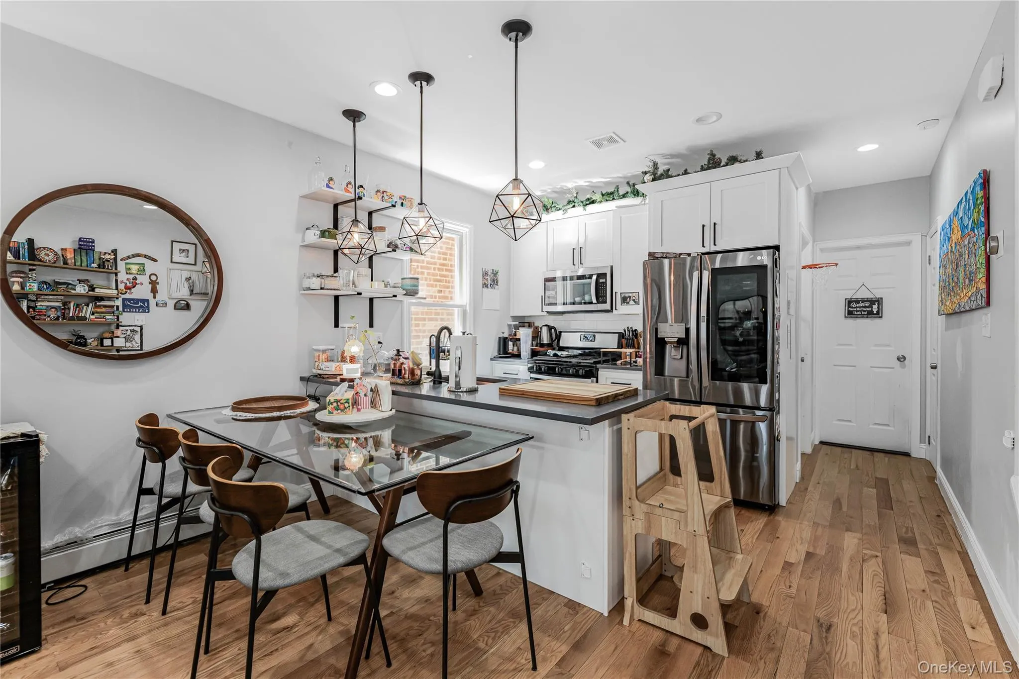2881 Roberts Avenue, New York, NY, 4 Bedrooms Bedrooms, 8 Rooms Rooms,3 BathroomsBathrooms,Residential,For Rent,Roberts,0,999310 2881 Roberts Avenue, New York, NY, 4 Bedrooms Bedrooms, 8 Rooms Rooms,3 BathroomsBathrooms,Residential,For Rent,Roberts,0,999310