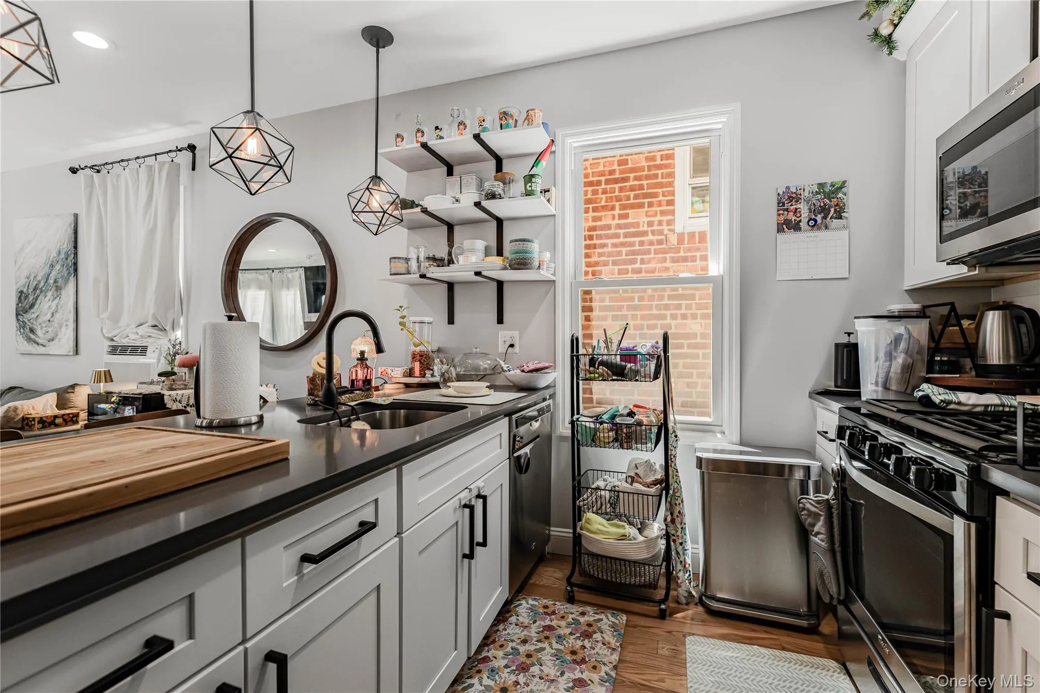 2881 Roberts Avenue, New York, NY, 4 Bedrooms Bedrooms, 8 Rooms Rooms,3 BathroomsBathrooms,Residential,For Rent,Roberts,0,999310 2881 Roberts Avenue, New York, NY, 4 Bedrooms Bedrooms, 8 Rooms Rooms,3 BathroomsBathrooms,Residential,For Rent,Roberts,0,999310
