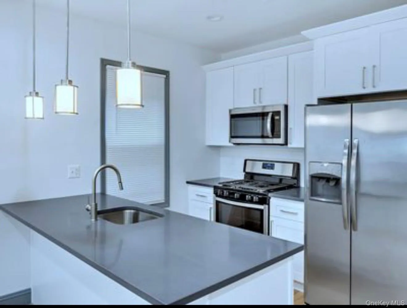 2881 Roberts Avenue, New York, NY, 4 Bedrooms Bedrooms, 8 Rooms Rooms,3 BathroomsBathrooms,Residential,For Rent,Roberts,0,999310 2881 Roberts Avenue, New York, NY, 4 Bedrooms Bedrooms, 8 Rooms Rooms,3 BathroomsBathrooms,Residential,For Rent,Roberts,0,999310