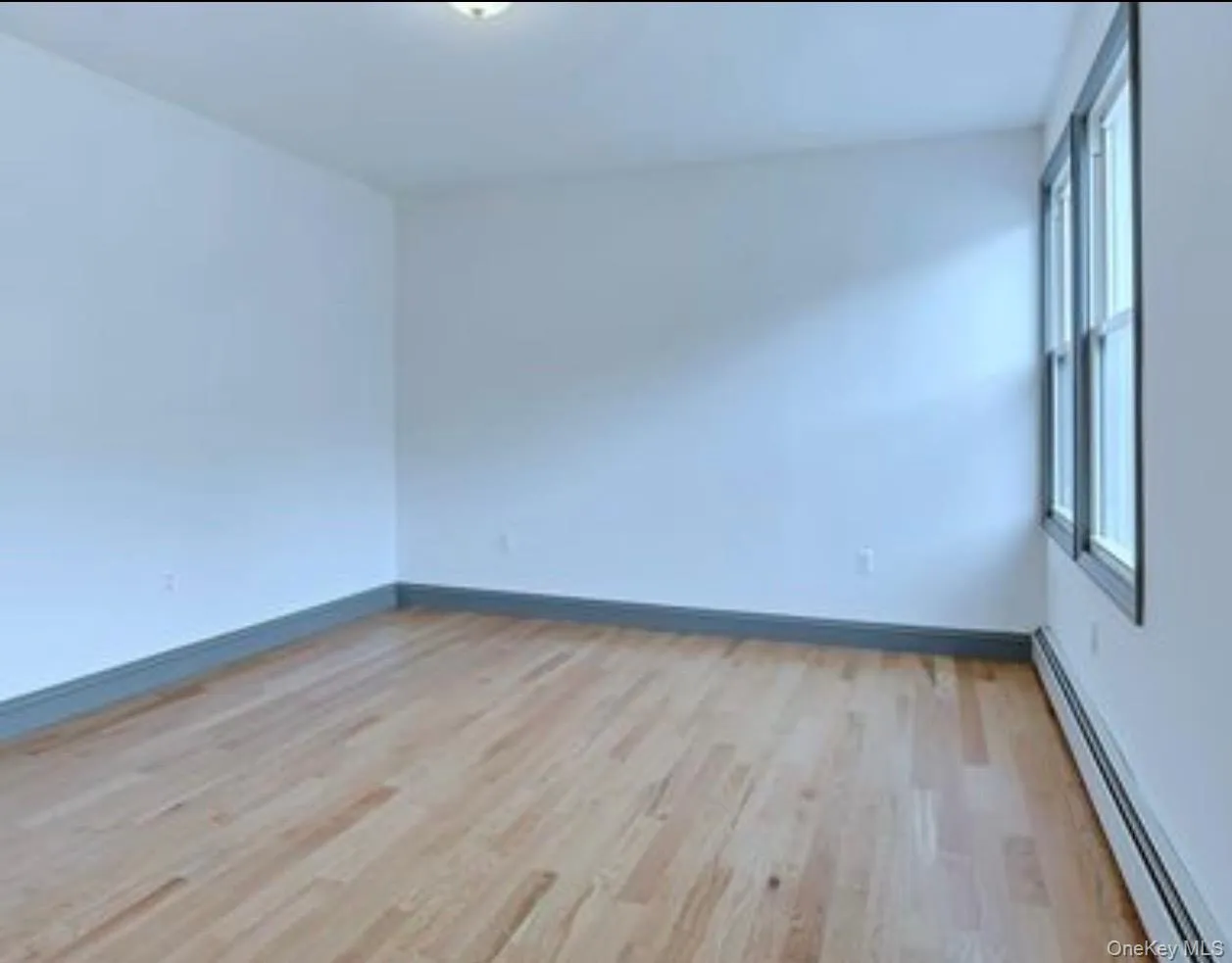 2881 Roberts Avenue, New York, NY, 4 Bedrooms Bedrooms, 8 Rooms Rooms,3 BathroomsBathrooms,Residential,For Rent,Roberts,0,999310 2881 Roberts Avenue, New York, NY, 4 Bedrooms Bedrooms, 8 Rooms Rooms,3 BathroomsBathrooms,Residential,For Rent,Roberts,0,999310