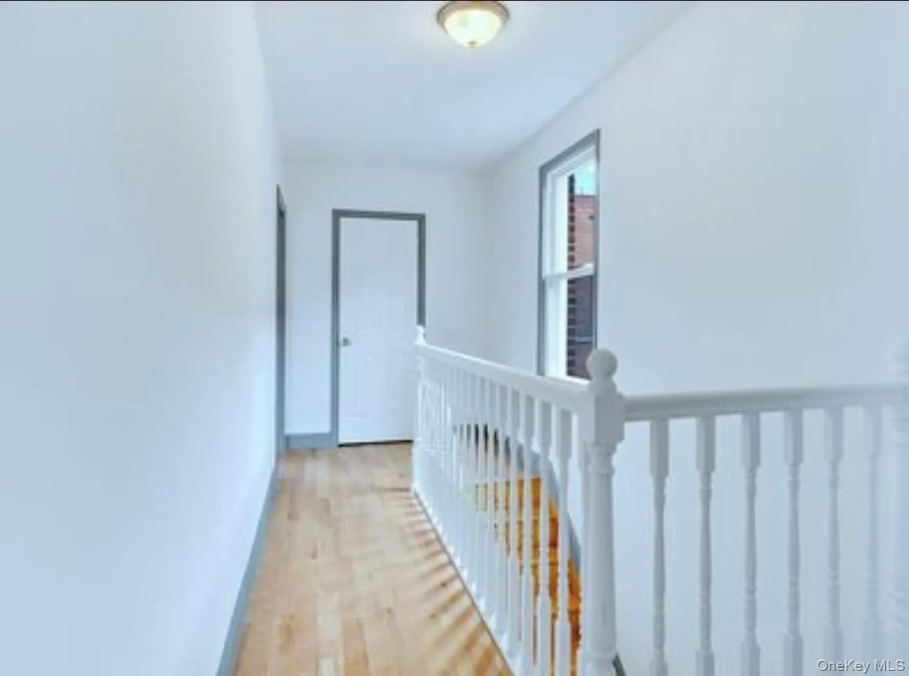 2881 Roberts Avenue, New York, NY, 4 Bedrooms Bedrooms, 8 Rooms Rooms,3 BathroomsBathrooms,Residential,For Rent,Roberts,0,999310 2881 Roberts Avenue, New York, NY, 4 Bedrooms Bedrooms, 8 Rooms Rooms,3 BathroomsBathrooms,Residential,For Rent,Roberts,0,999310