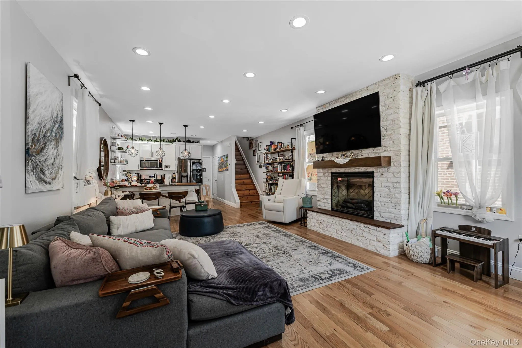 2881 Roberts Avenue, New York, NY, 4 Bedrooms Bedrooms, 8 Rooms Rooms,3 BathroomsBathrooms,Residential,For Rent,Roberts,0,999310 2881 Roberts Avenue, New York, NY, 4 Bedrooms Bedrooms, 8 Rooms Rooms,3 BathroomsBathrooms,Residential,For Rent,Roberts,0,999310