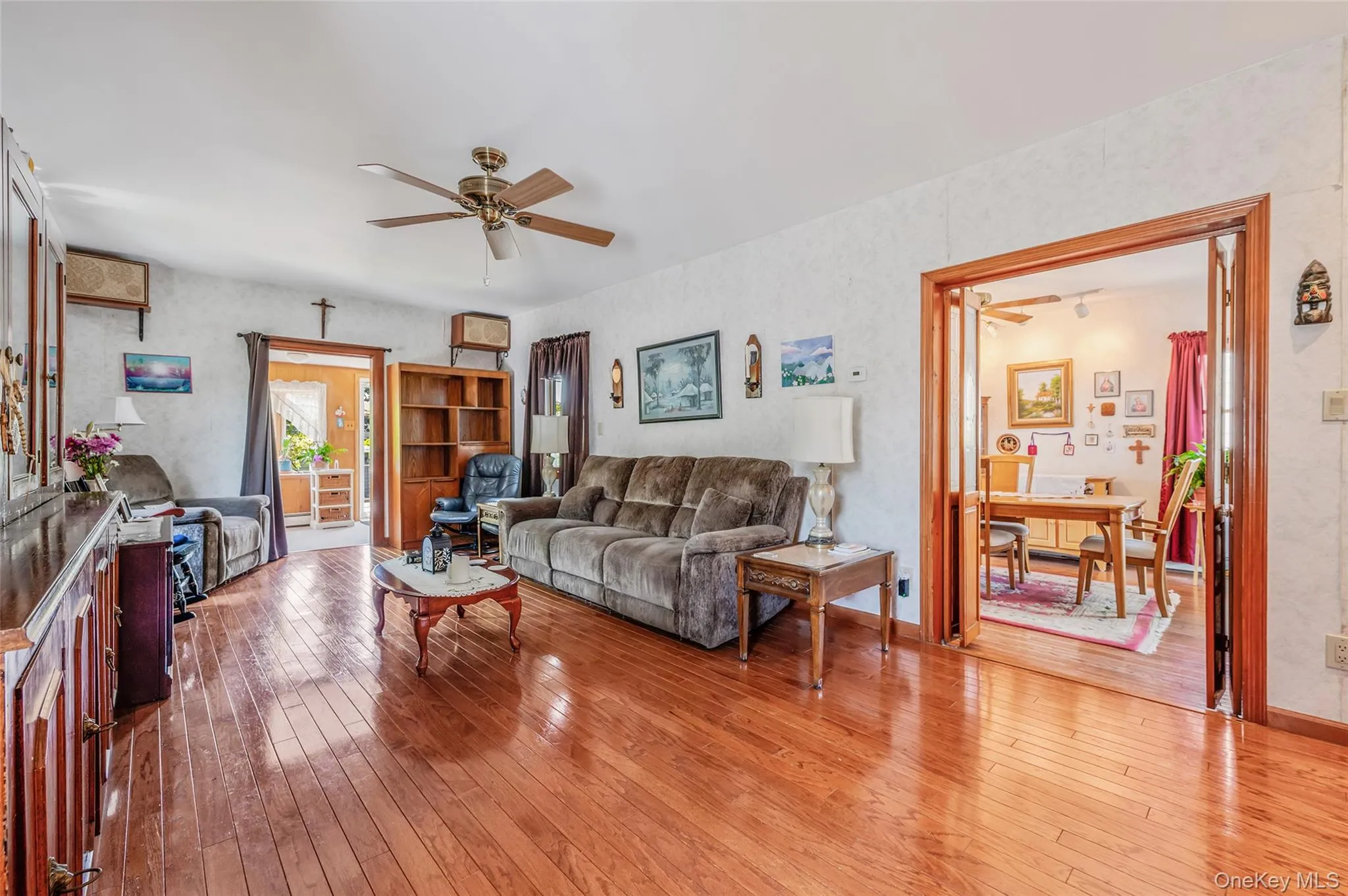 211 Saint Marks Place, Hempstead, NY, 3 Bedrooms Bedrooms, 7 Rooms Rooms,1 BathroomBathrooms,Residential,For Rent,Saint Marks,0,999314 211 Saint Marks Place, Hempstead, NY, 3 Bedrooms Bedrooms, 7 Rooms Rooms,1 BathroomBathrooms,Residential,For Rent,Saint Marks,0,999314