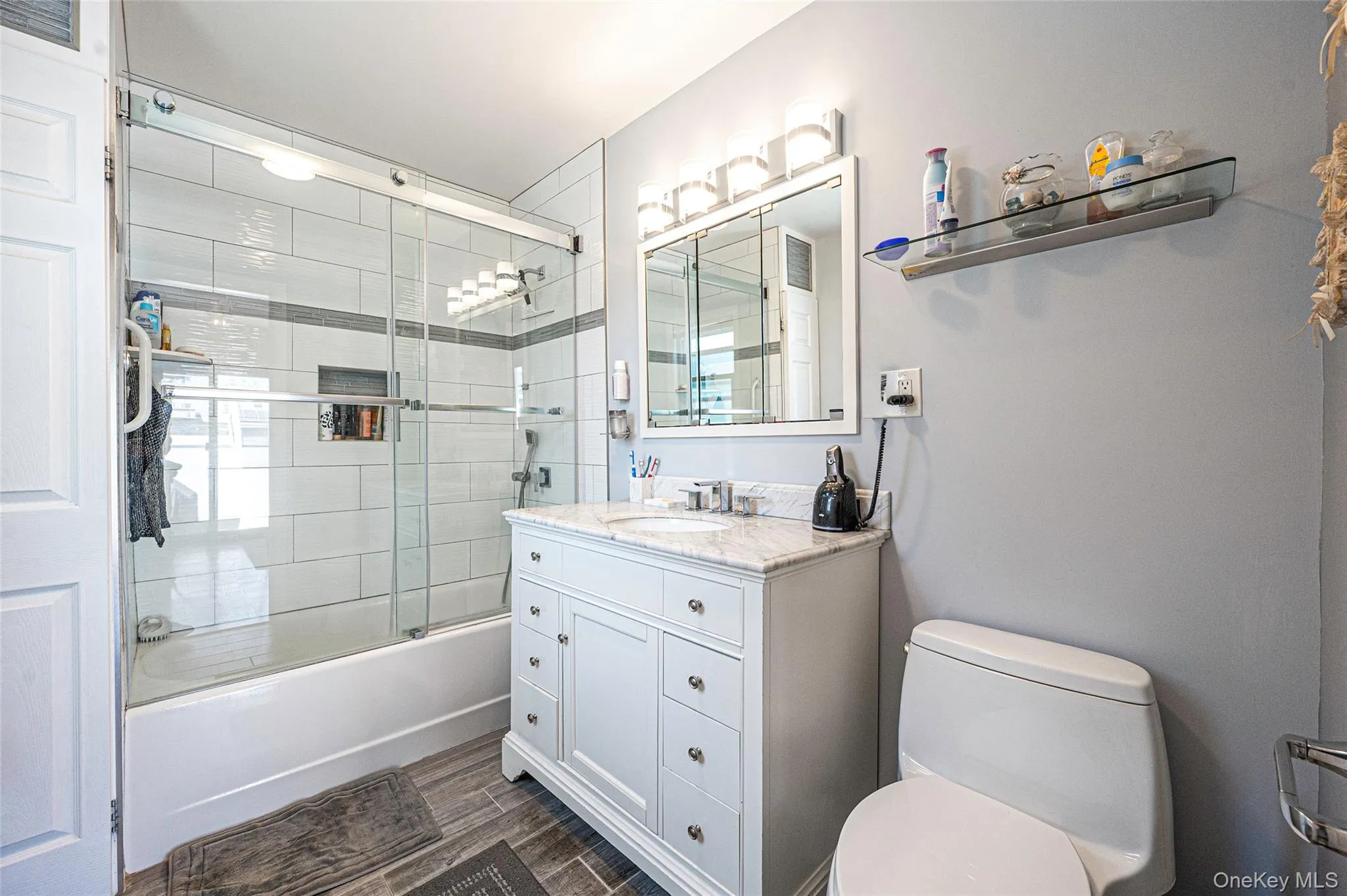 211 Saint Marks Place, Hempstead, NY, 3 Bedrooms Bedrooms, 7 Rooms Rooms,1 BathroomBathrooms,Residential,For Rent,Saint Marks,0,999314 211 Saint Marks Place, Hempstead, NY, 3 Bedrooms Bedrooms, 7 Rooms Rooms,1 BathroomBathrooms,Residential,For Rent,Saint Marks,0,999314