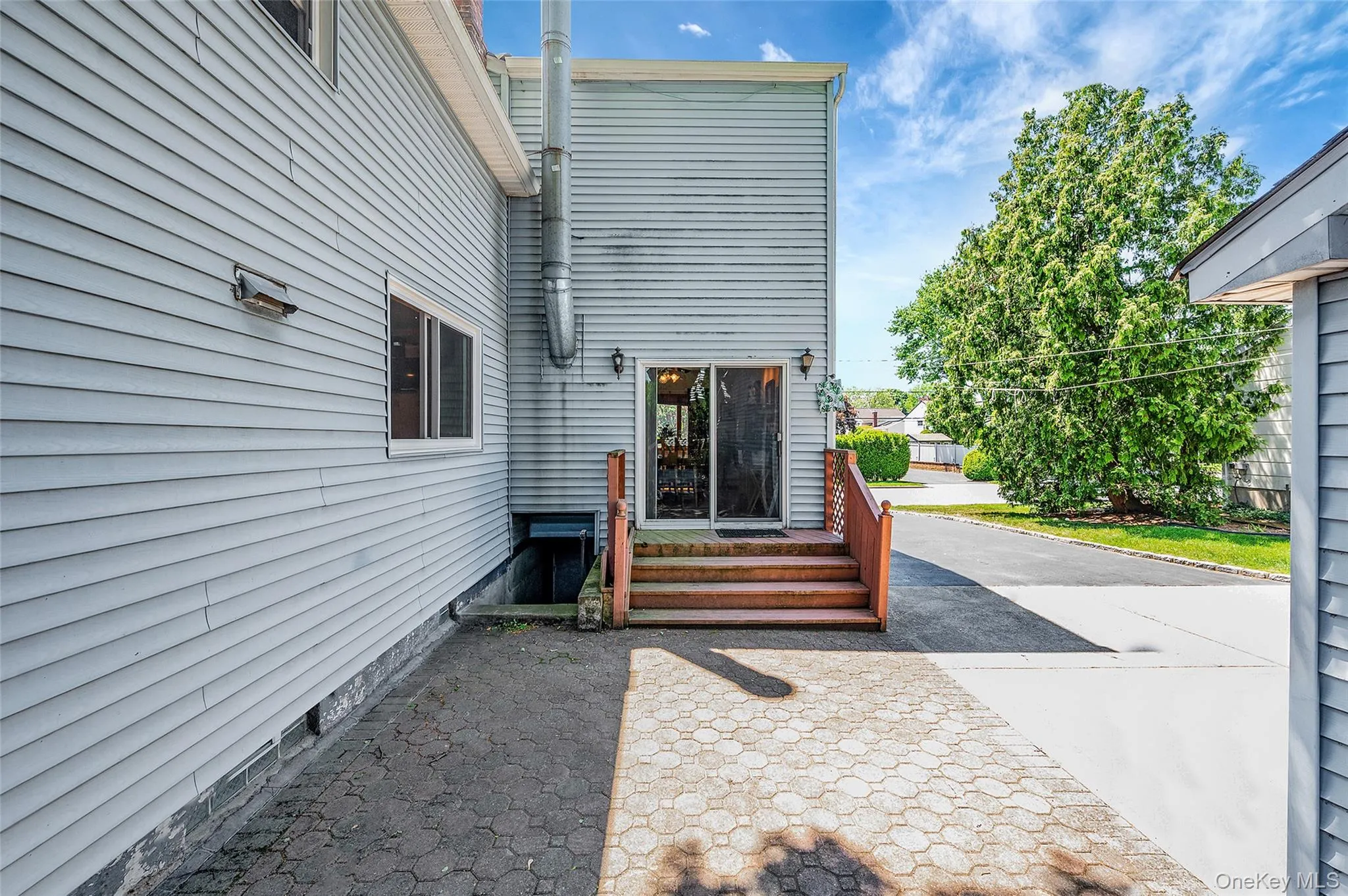 211 Saint Marks Place, Hempstead, NY, 3 Bedrooms Bedrooms, 7 Rooms Rooms,1 BathroomBathrooms,Residential,For Rent,Saint Marks,0,999314 211 Saint Marks Place, Hempstead, NY, 3 Bedrooms Bedrooms, 7 Rooms Rooms,1 BathroomBathrooms,Residential,For Rent,Saint Marks,0,999314