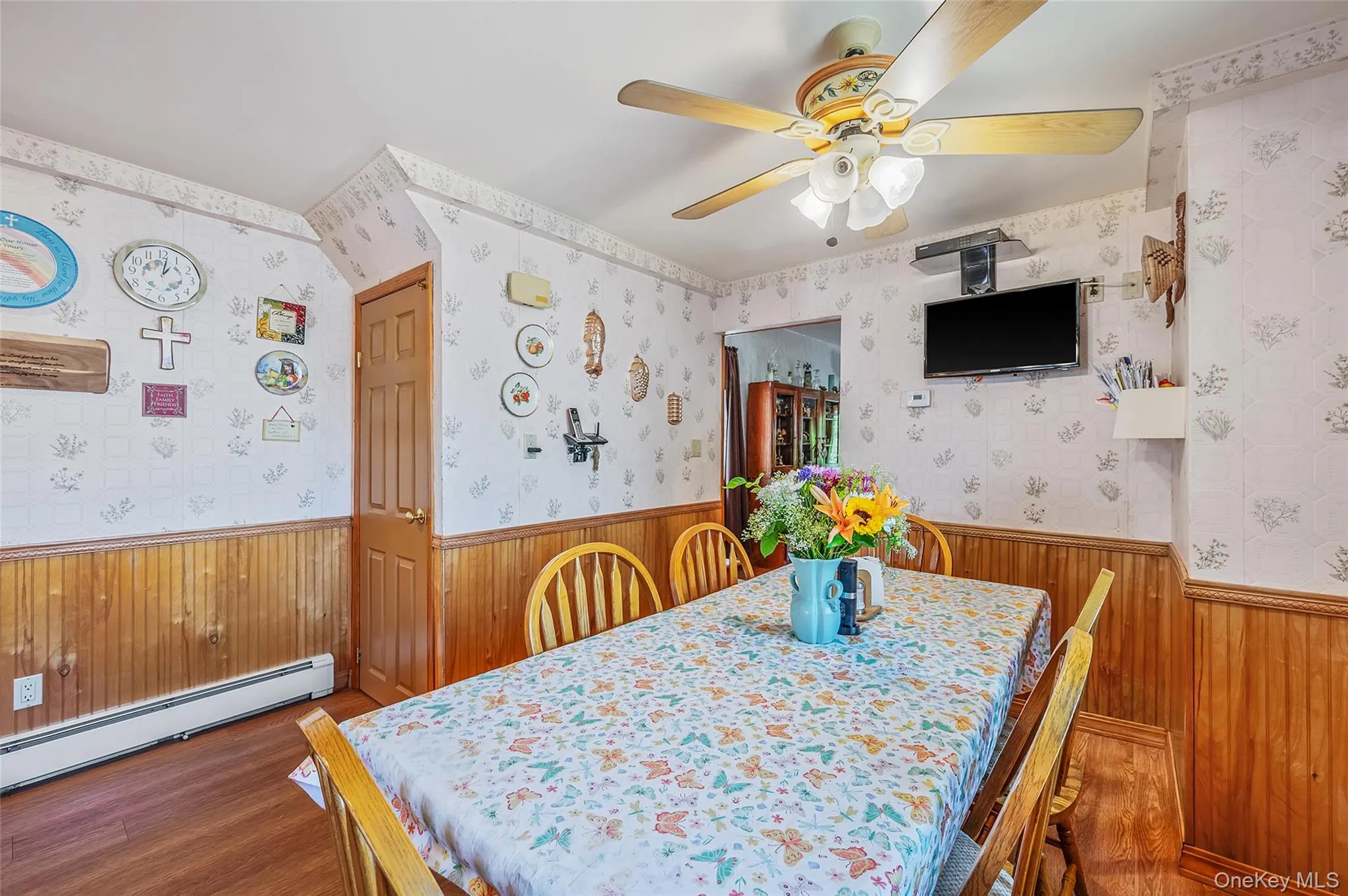 211 Saint Marks Place, Hempstead, NY, 3 Bedrooms Bedrooms, 7 Rooms Rooms,1 BathroomBathrooms,Residential,For Rent,Saint Marks,0,999314 211 Saint Marks Place, Hempstead, NY, 3 Bedrooms Bedrooms, 7 Rooms Rooms,1 BathroomBathrooms,Residential,For Rent,Saint Marks,0,999314