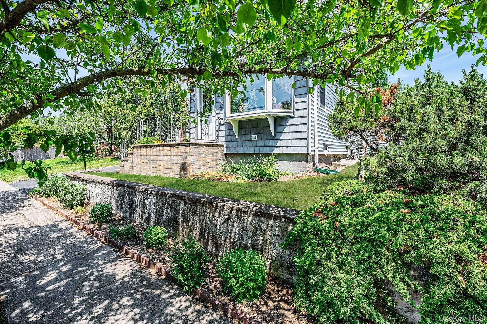 211 Saint Marks Place, Hempstead, NY, 3 Bedrooms Bedrooms, 7 Rooms Rooms,1 BathroomBathrooms,Residential,For Rent,Saint Marks,0,999314 211 Saint Marks Place, Hempstead, NY, 3 Bedrooms Bedrooms, 7 Rooms Rooms,1 BathroomBathrooms,Residential,For Rent,Saint Marks,0,999314