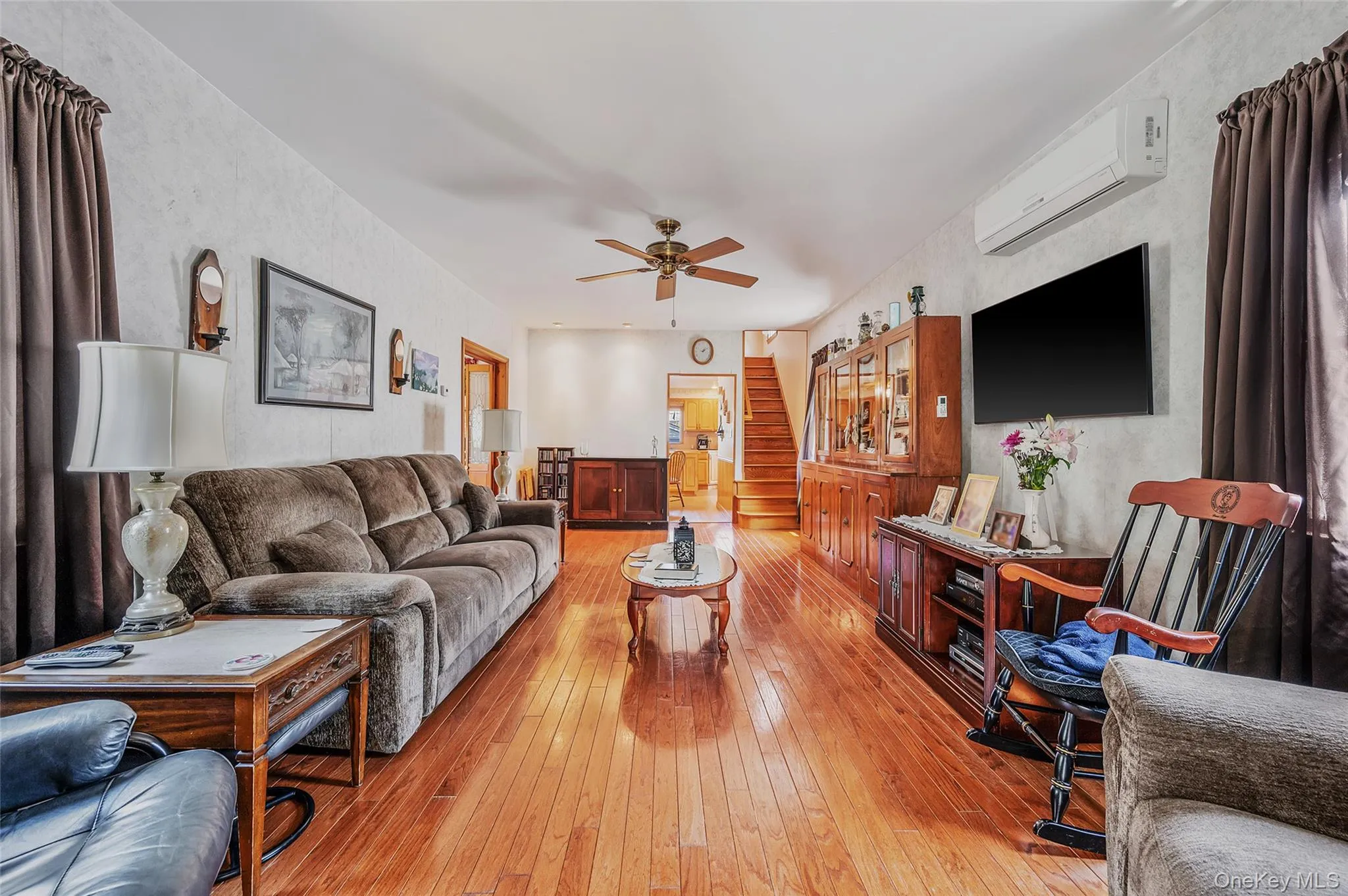 211 Saint Marks Place, Hempstead, NY, 3 Bedrooms Bedrooms, 7 Rooms Rooms,1 BathroomBathrooms,Residential,For Rent,Saint Marks,0,999314 211 Saint Marks Place, Hempstead, NY, 3 Bedrooms Bedrooms, 7 Rooms Rooms,1 BathroomBathrooms,Residential,For Rent,Saint Marks,0,999314
