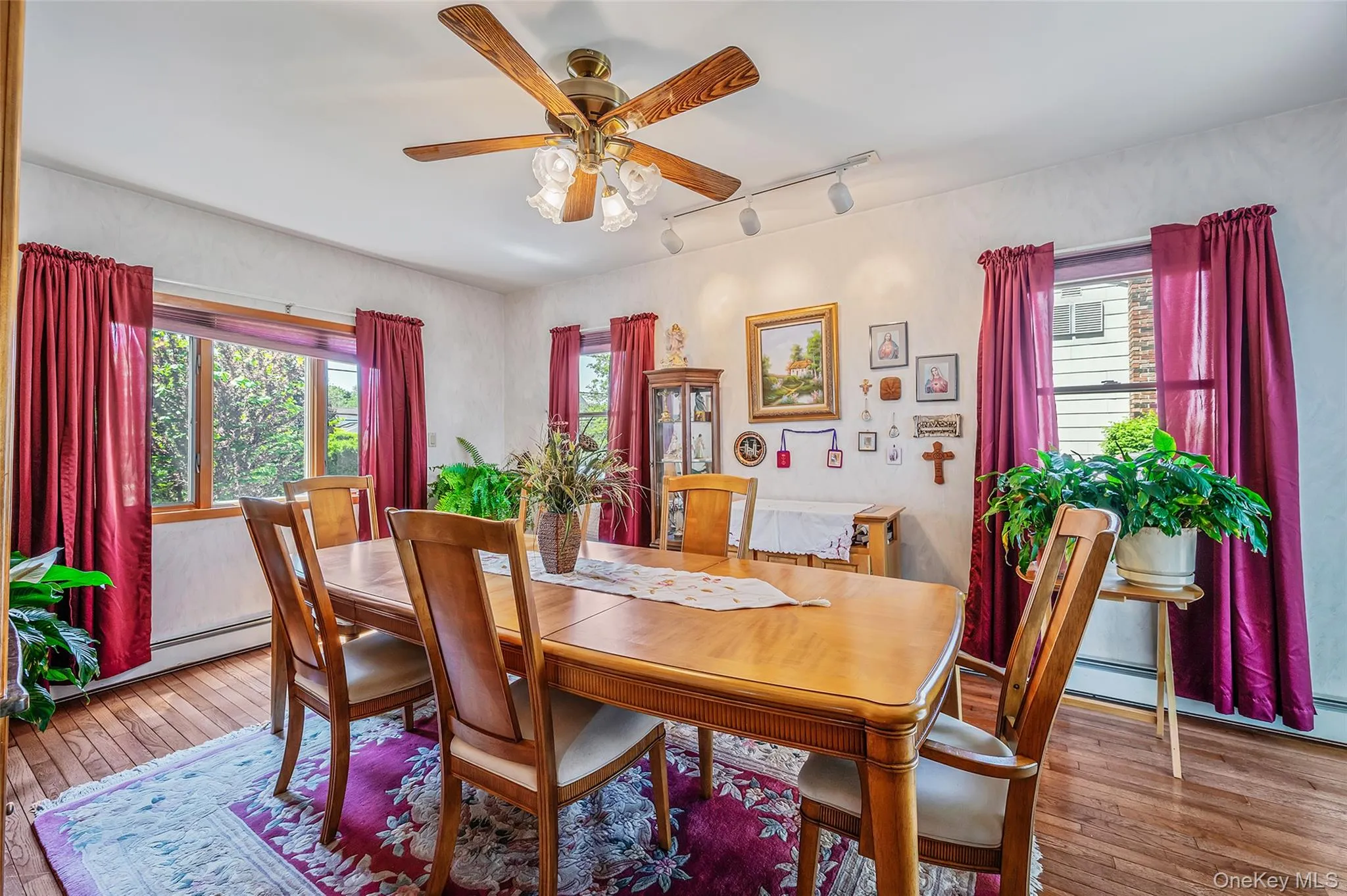 211 Saint Marks Place, Hempstead, NY, 3 Bedrooms Bedrooms, 7 Rooms Rooms,1 BathroomBathrooms,Residential,For Rent,Saint Marks,0,999314 211 Saint Marks Place, Hempstead, NY, 3 Bedrooms Bedrooms, 7 Rooms Rooms,1 BathroomBathrooms,Residential,For Rent,Saint Marks,0,999314