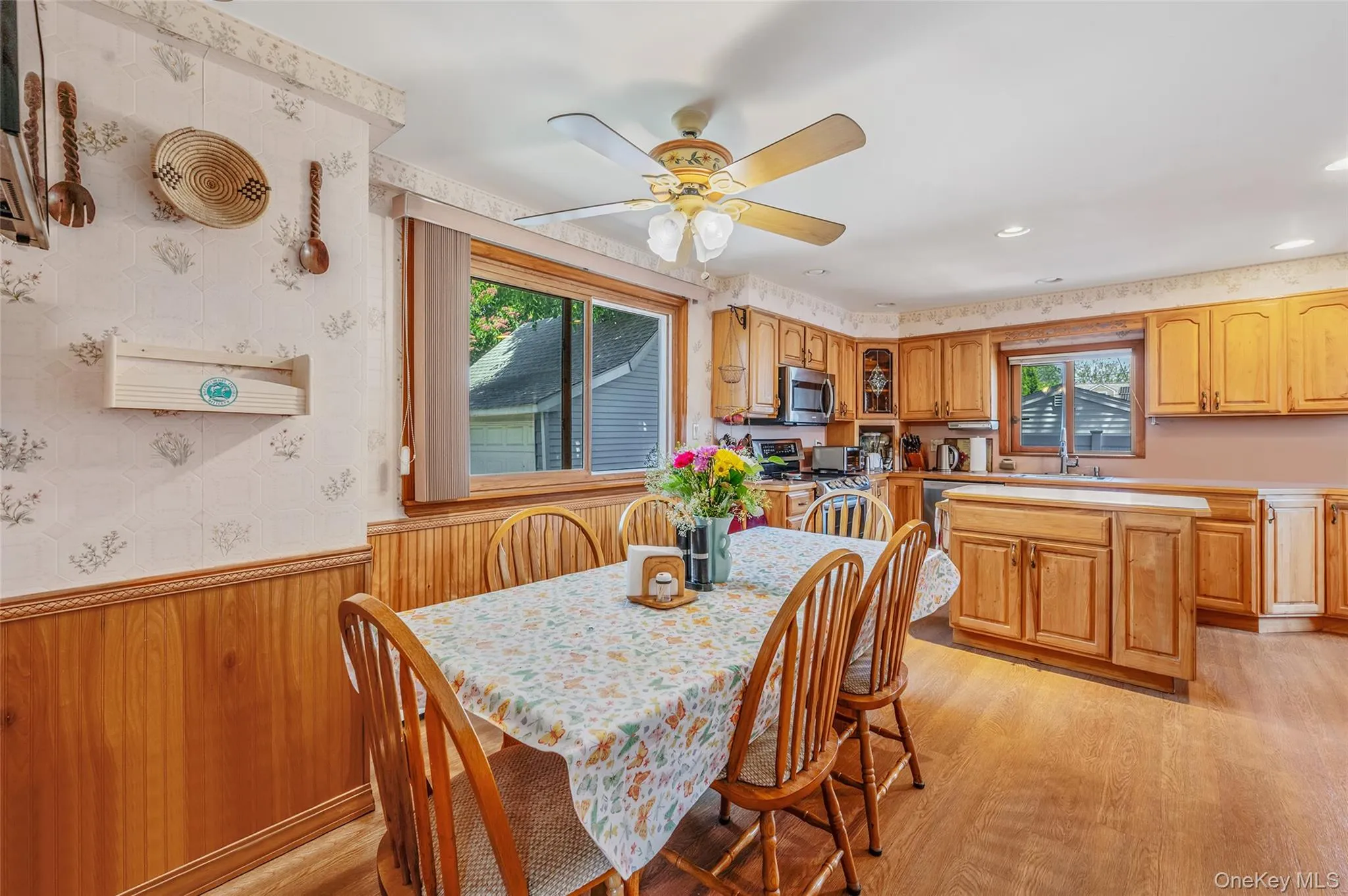 211 Saint Marks Place, Hempstead, NY, 3 Bedrooms Bedrooms, 7 Rooms Rooms,1 BathroomBathrooms,Residential,For Rent,Saint Marks,0,999314 211 Saint Marks Place, Hempstead, NY, 3 Bedrooms Bedrooms, 7 Rooms Rooms,1 BathroomBathrooms,Residential,For Rent,Saint Marks,0,999314