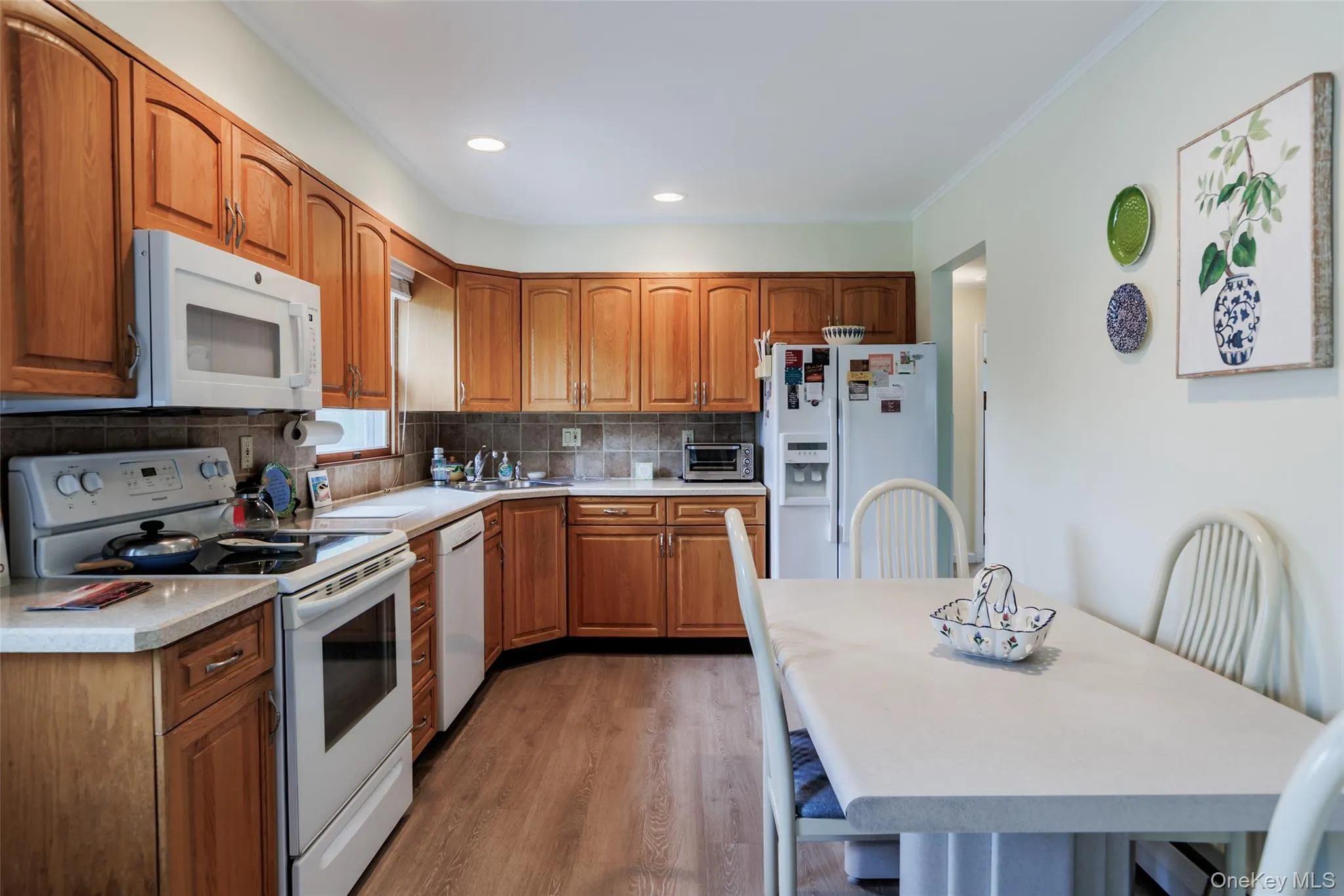 14 George Court, Brookhaven, NY, 3 Bedrooms Bedrooms, 7 Rooms Rooms,1 BathroomBathrooms,Residential,For Rent,George,0,999324 14 George Court, Brookhaven, NY, 3 Bedrooms Bedrooms, 7 Rooms Rooms,1 BathroomBathrooms,Residential,For Rent,George,0,999324