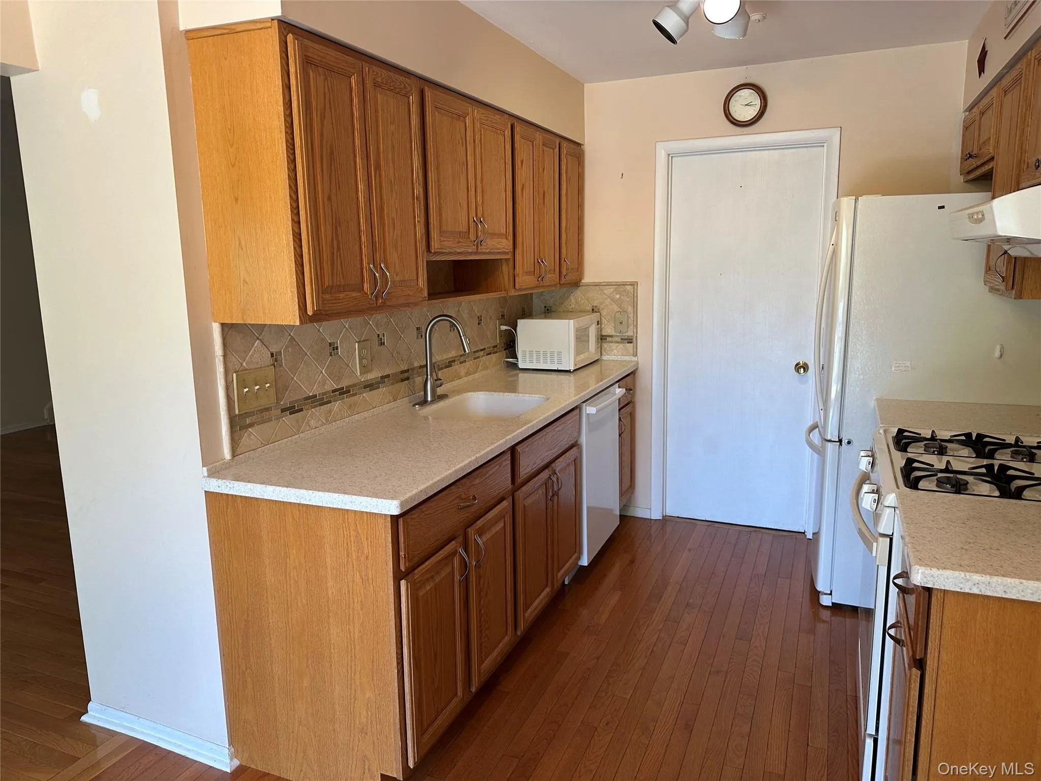 202 Homestead Vil Drive, Warwick (town), NY, 3 Bedrooms Bedrooms, 7 Rooms Rooms,2 BathroomsBathrooms,Residential Lease,For Rent,Homestead Vil,0,999328 202 Homestead Vil Drive, Warwick (town), NY, 3 Bedrooms Bedrooms, 7 Rooms Rooms,2 BathroomsBathrooms,Residential Lease,For Rent,Homestead Vil,0,999328