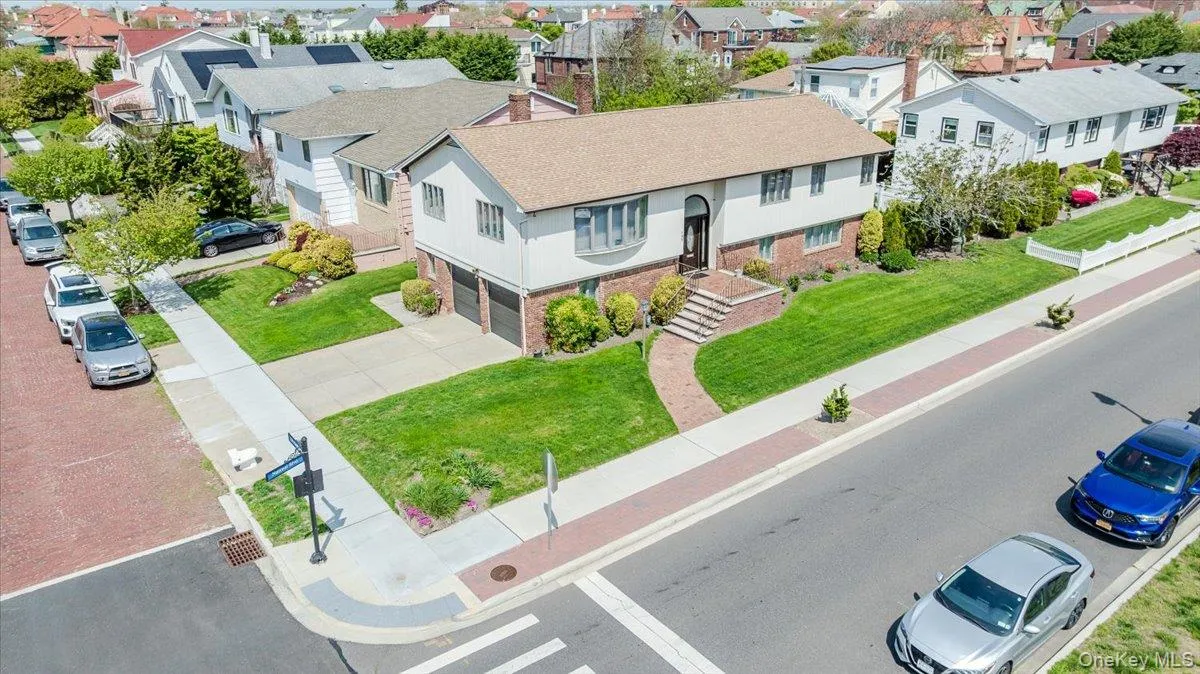 159 National Boulevard, Long Beach, NY, 4 Bedrooms Bedrooms, 8 Rooms Rooms,3 BathroomsBathrooms,Residential,For Rent,National,0,KEY999336 159 National Boulevard, Long Beach, NY, 4 Bedrooms Bedrooms, 8 Rooms Rooms,3 BathroomsBathrooms,Residential,For Rent,National,0,KEY999336