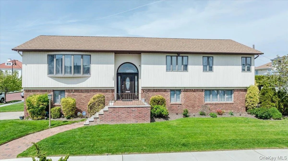 159 National Boulevard, Long Beach, NY, 4 Bedrooms Bedrooms, 8 Rooms Rooms,3 BathroomsBathrooms,Residential,For Rent,National,0,KEY999336 159 National Boulevard, Long Beach, NY, 4 Bedrooms Bedrooms, 8 Rooms Rooms,3 BathroomsBathrooms,Residential,For Rent,National,0,KEY999336